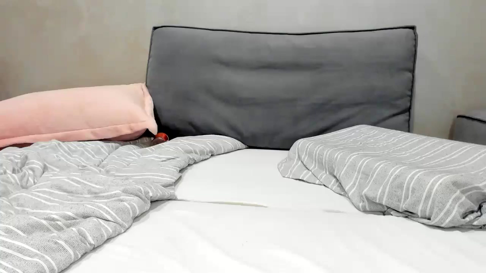 Gallery image thumbnail from swtAlterEgo's myfreecams stream on, 06/30/2024, 12:08 image 11 of 20