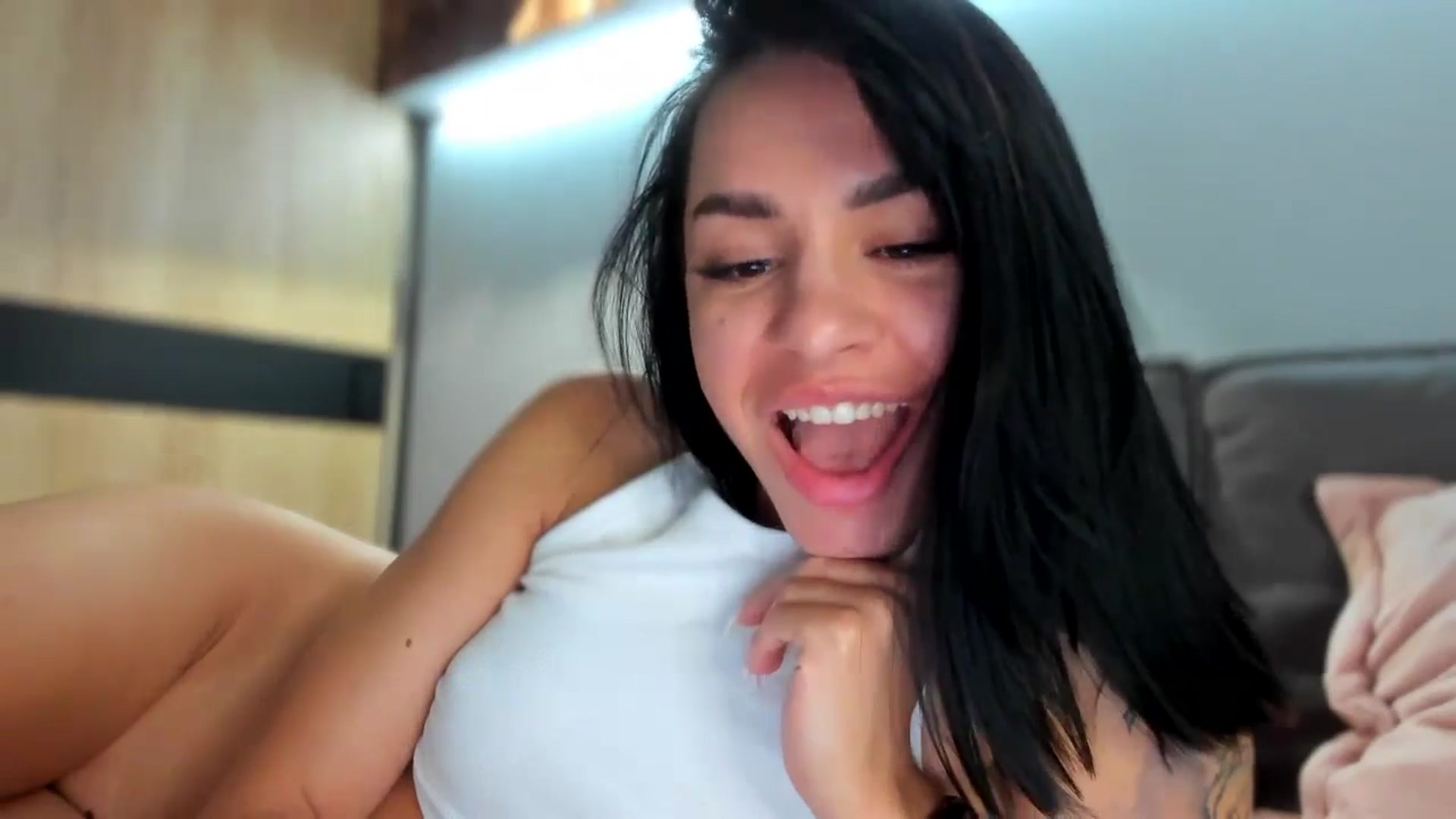 Gallery image thumbnail from swtAlterEgo's myfreecams stream on, 07/01/2024, 18:03 image 10 of 20