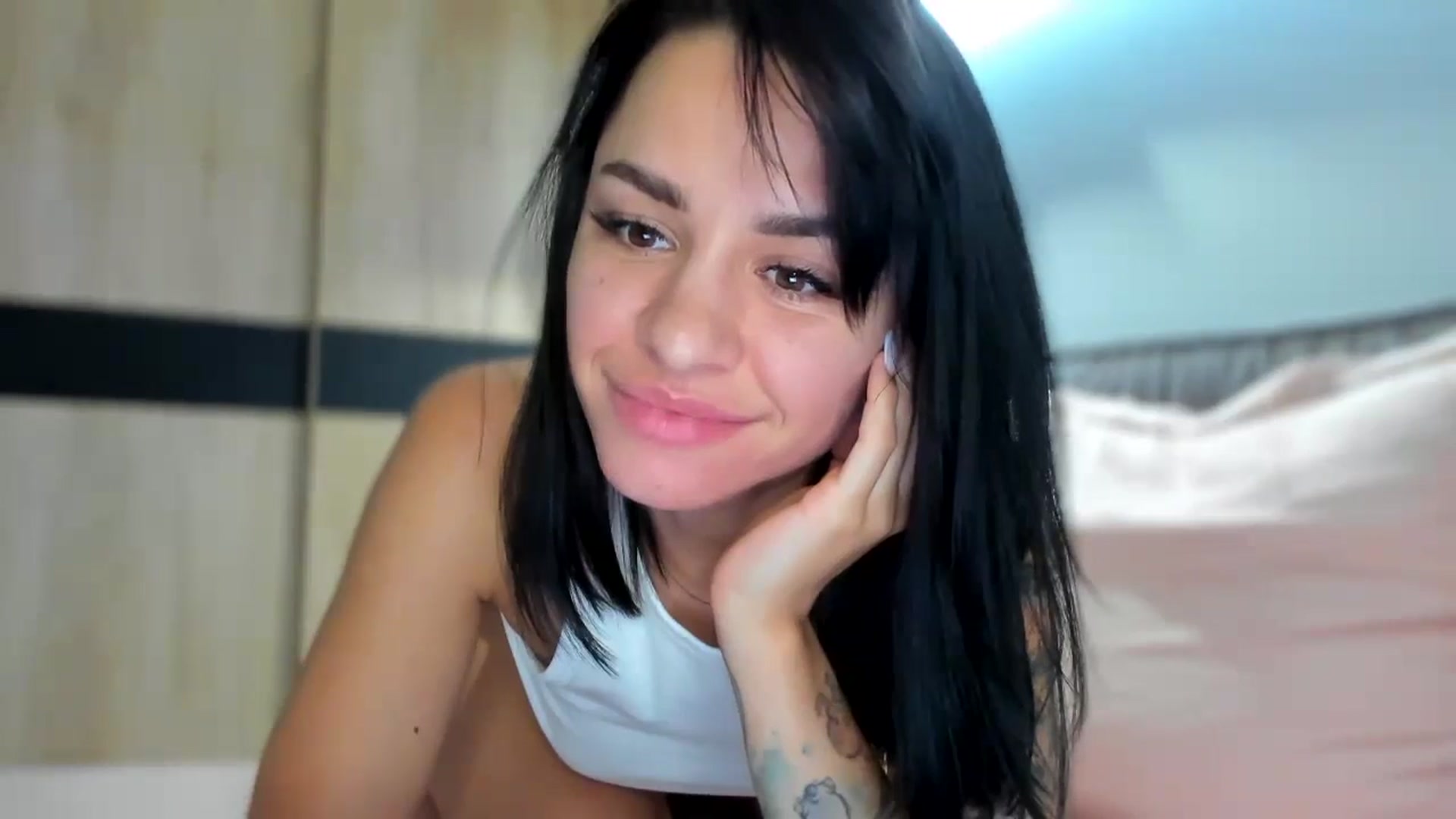 Gallery image thumbnail from swtAlterEgo's myfreecams stream on, 07/01/2024, 19:40 image 9 of 20