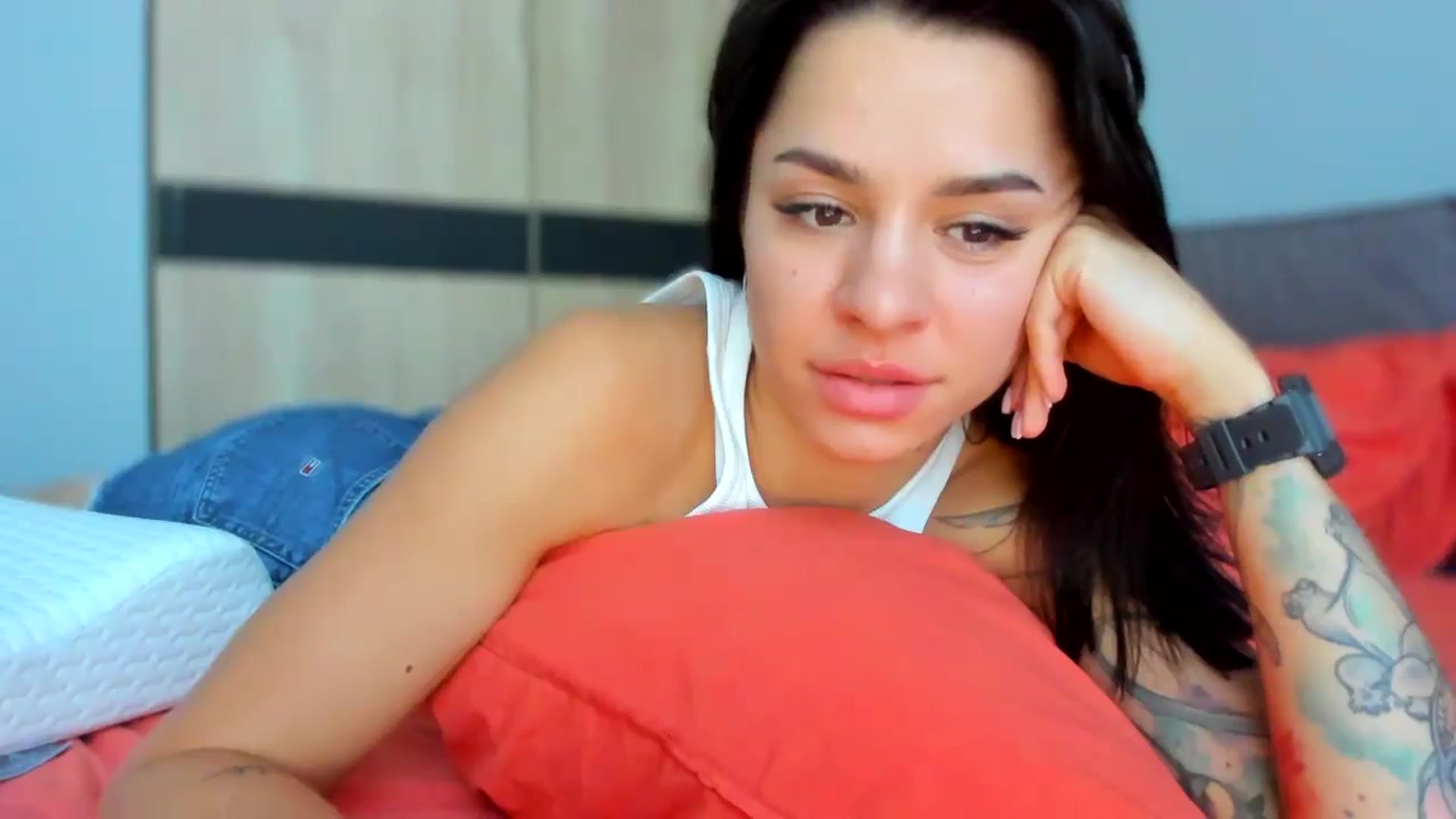 Gallery image thumbnail from swtAlterEgo's myfreecams stream on, 07/19/2024, 17:20 image 16 of 20