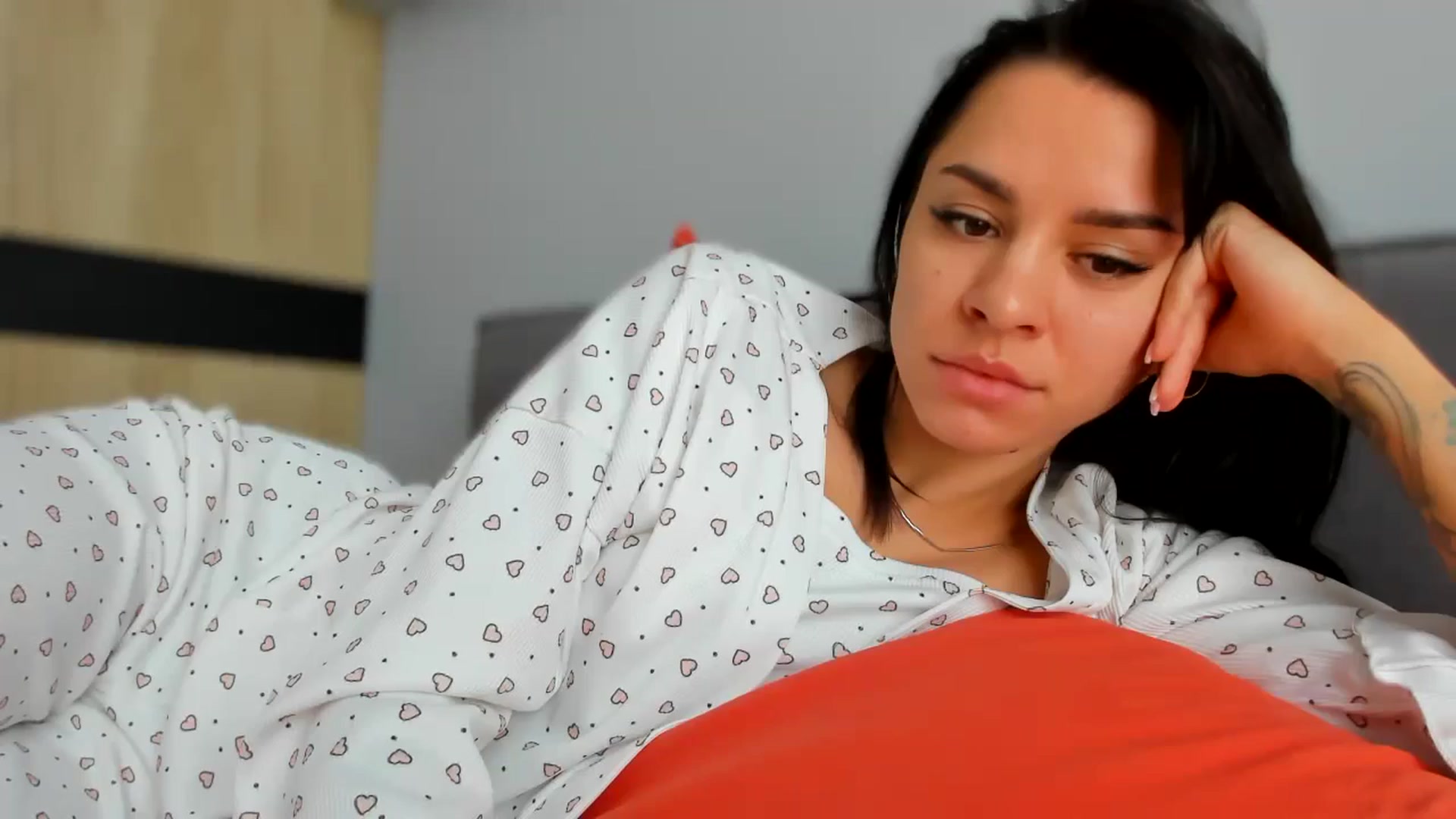 Gallery image thumbnail from swtAlterEgo's myfreecams stream on, 07/22/2024, 07:45 image 15 of 20