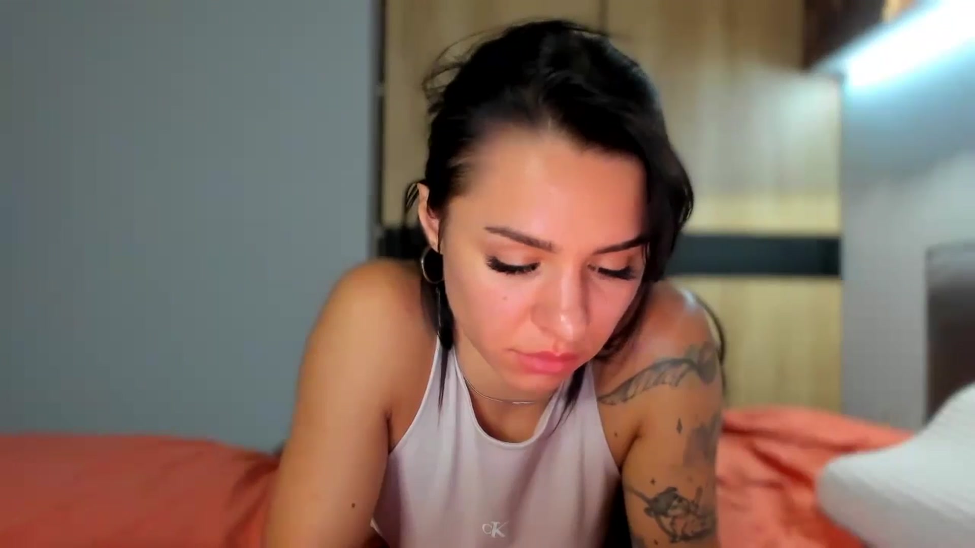 Gallery image thumbnail from swtAlterEgo's myfreecams stream on, 07/31/2024, 18:57 image 5 of 20