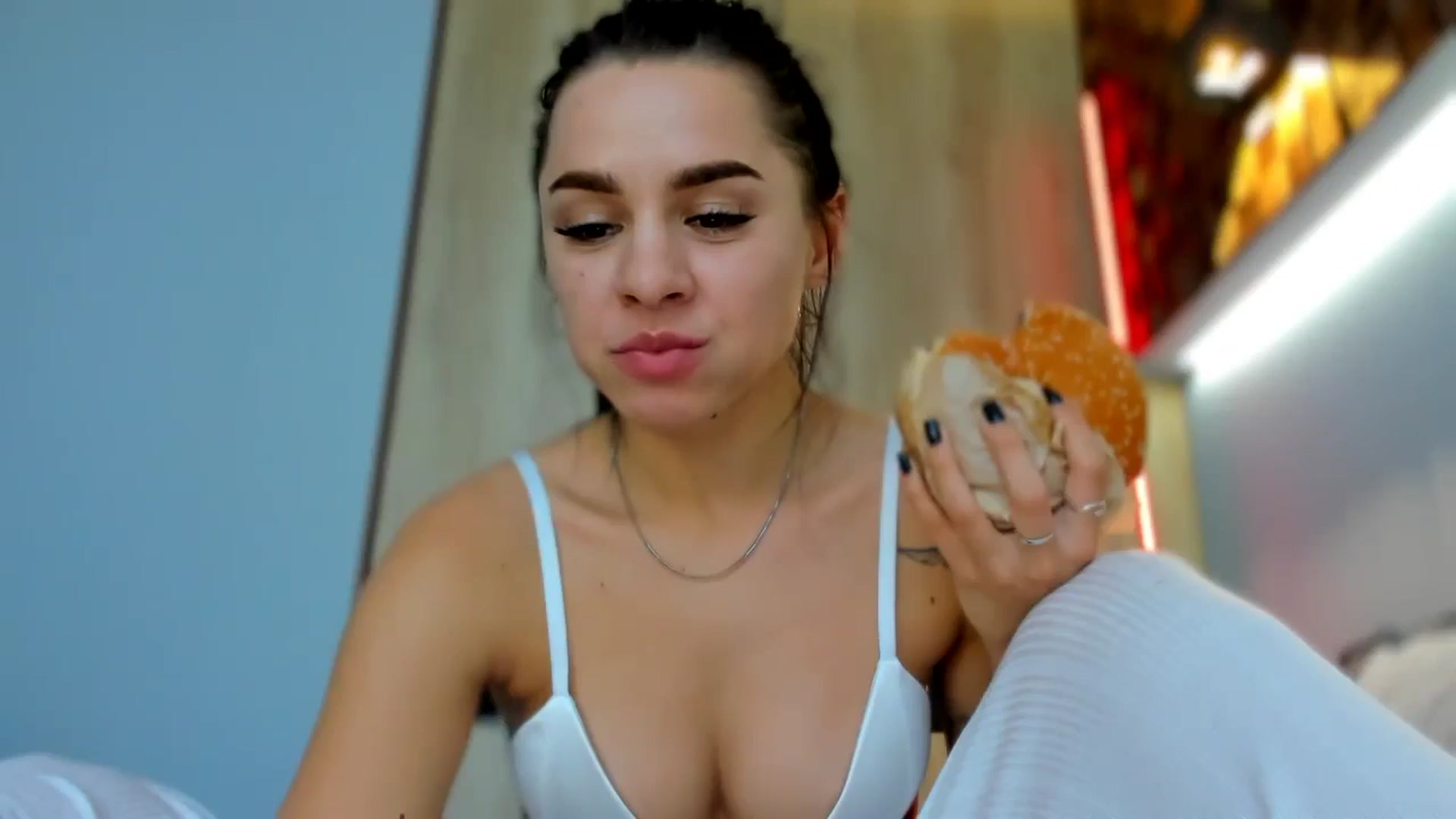 Gallery image thumbnail from swtAlterEgo's myfreecams stream on, 10/02/2024, 14:51 image 15 of 20