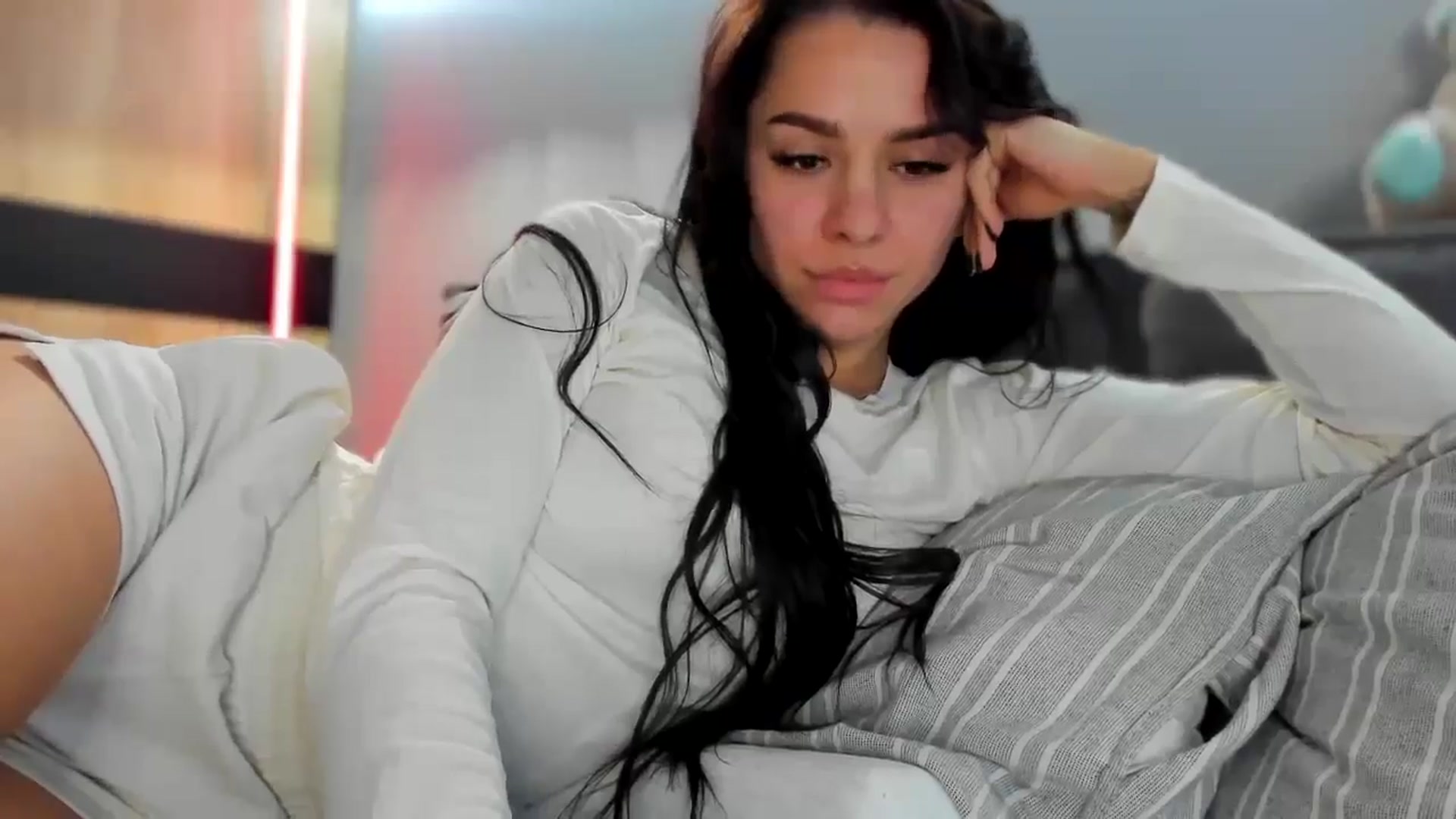 Gallery image thumbnail from swtAlterEgo's myfreecams stream on, 10/03/2024, 15:31 image 15 of 20