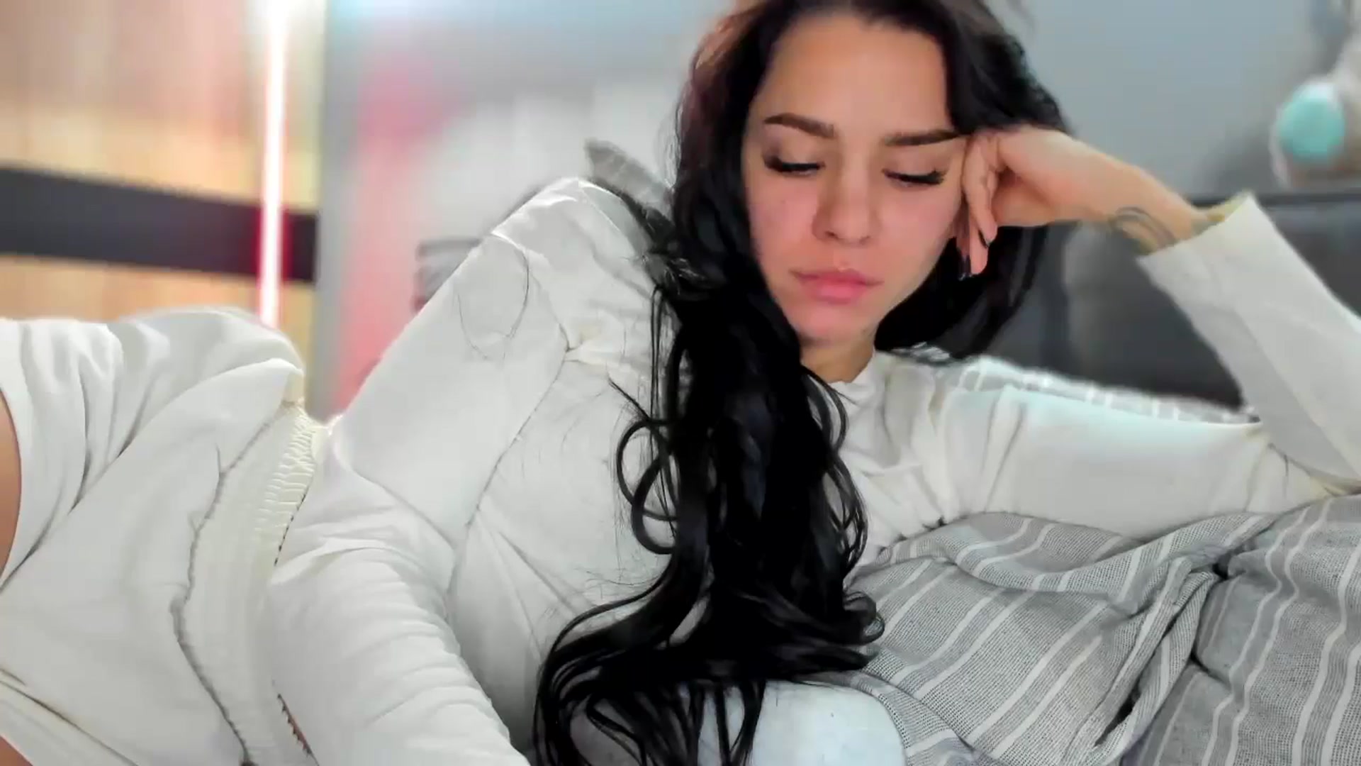 Gallery image thumbnail from swtAlterEgo's myfreecams stream on, 10/03/2024, 16:32 image 2 of 20