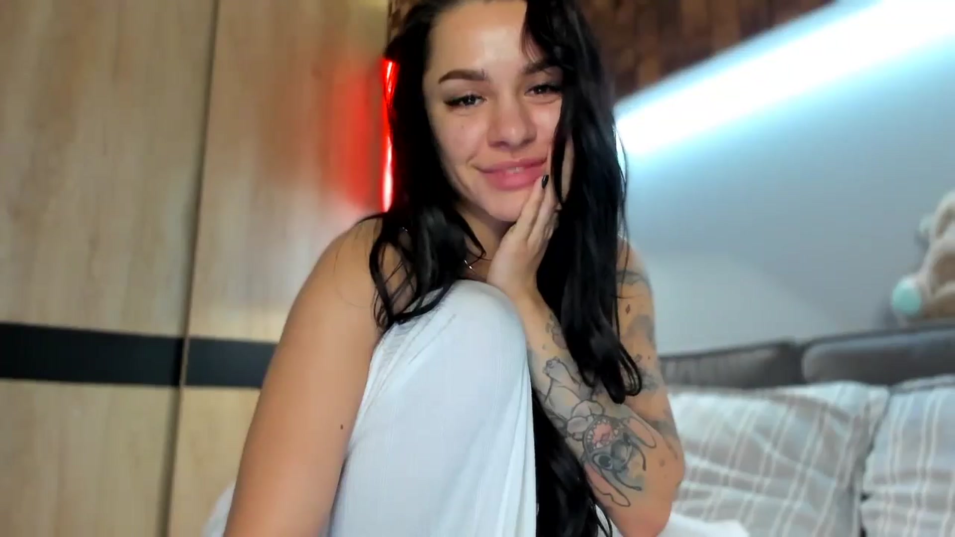 Gallery image thumbnail from swtAlterEgo's myfreecams stream on, 10/03/2024, 19:50 image 18 of 20