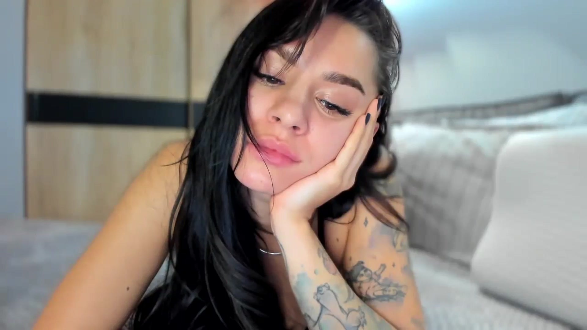 Gallery image thumbnail from swtAlterEgo's myfreecams stream on, 10/03/2024, 23:54 image 14 of 20