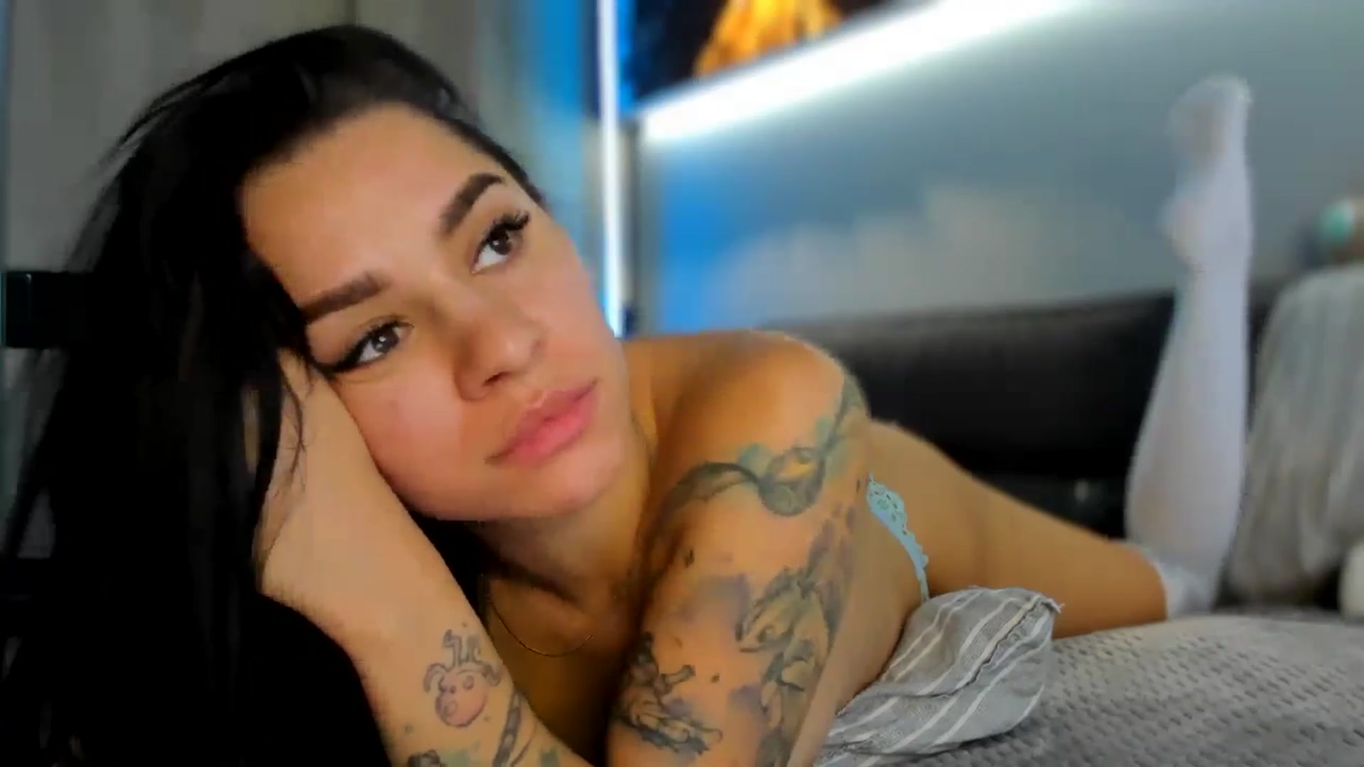 Gallery image thumbnail from swtAlterEgo's myfreecams stream on, 10/04/2024, 15:30 image 3 of 20