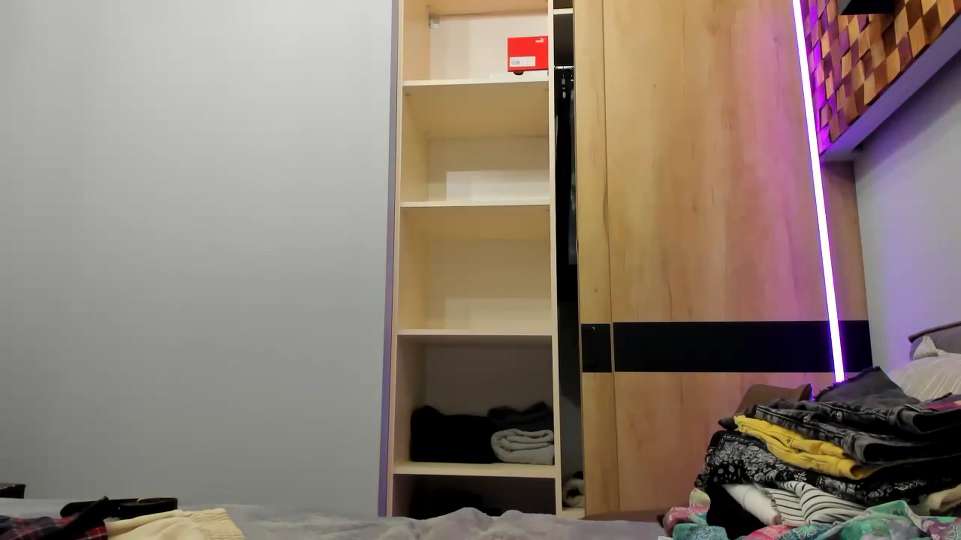 Gallery image thumbnail from swtAlterEgo's myfreecams stream on, 10/09/2024, 19:06 image 15 of 20