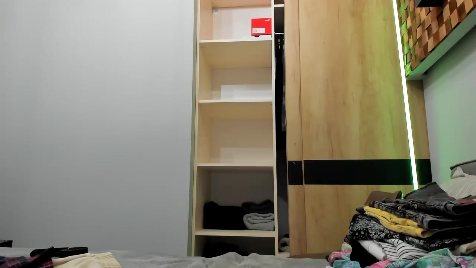 Gallery image thumbnail from swtAlterEgo's myfreecams stream on, 10/09/2024, 19:06 image 14 of 20