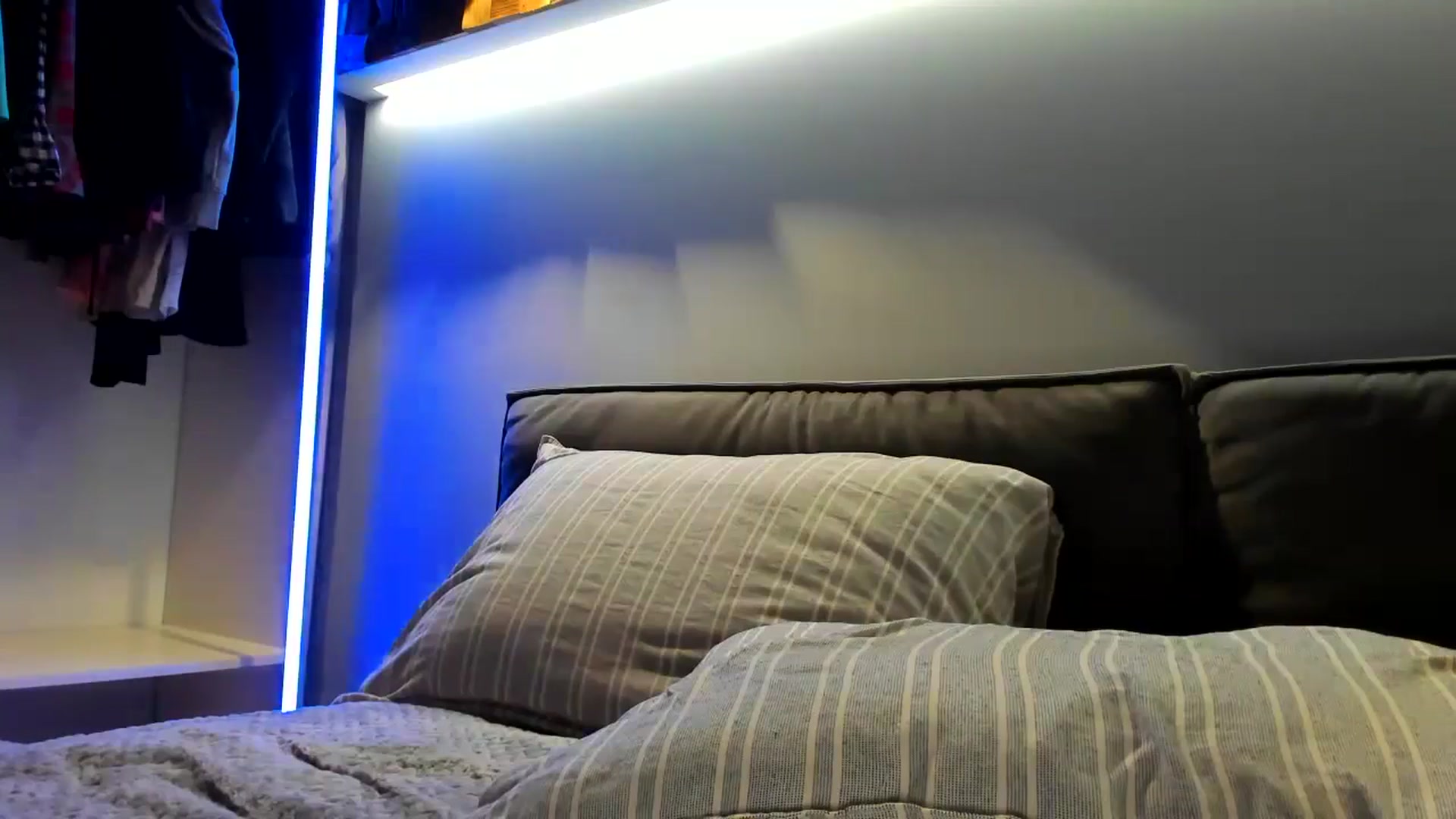 Gallery image thumbnail from swtAlterEgo's myfreecams stream on, 10/10/2024, 04:58 image 8 of 20