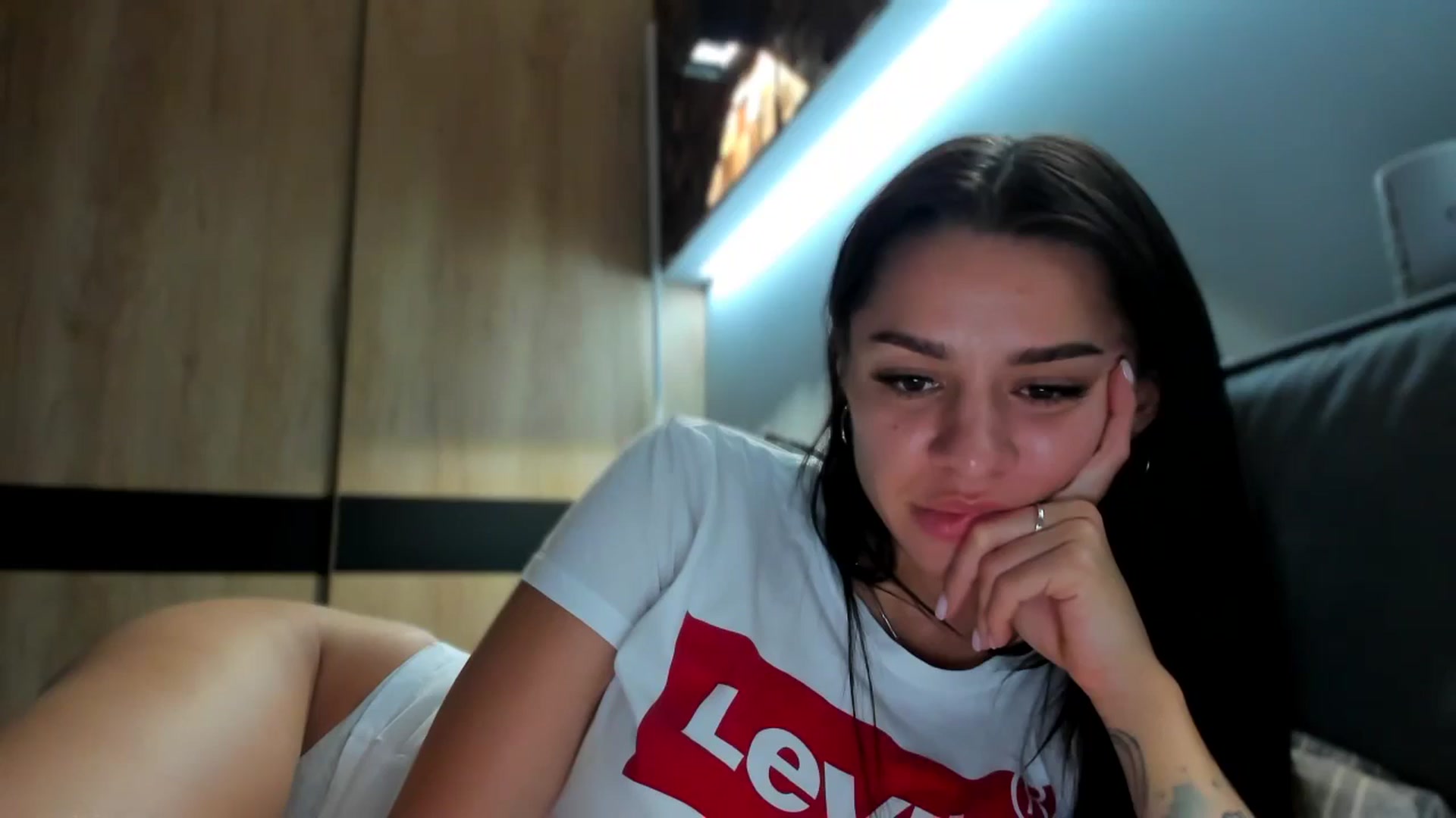 Gallery image thumbnail from swtAlterEgo's myfreecams stream on, 10/13/2024, 24:11 image 8 of 20