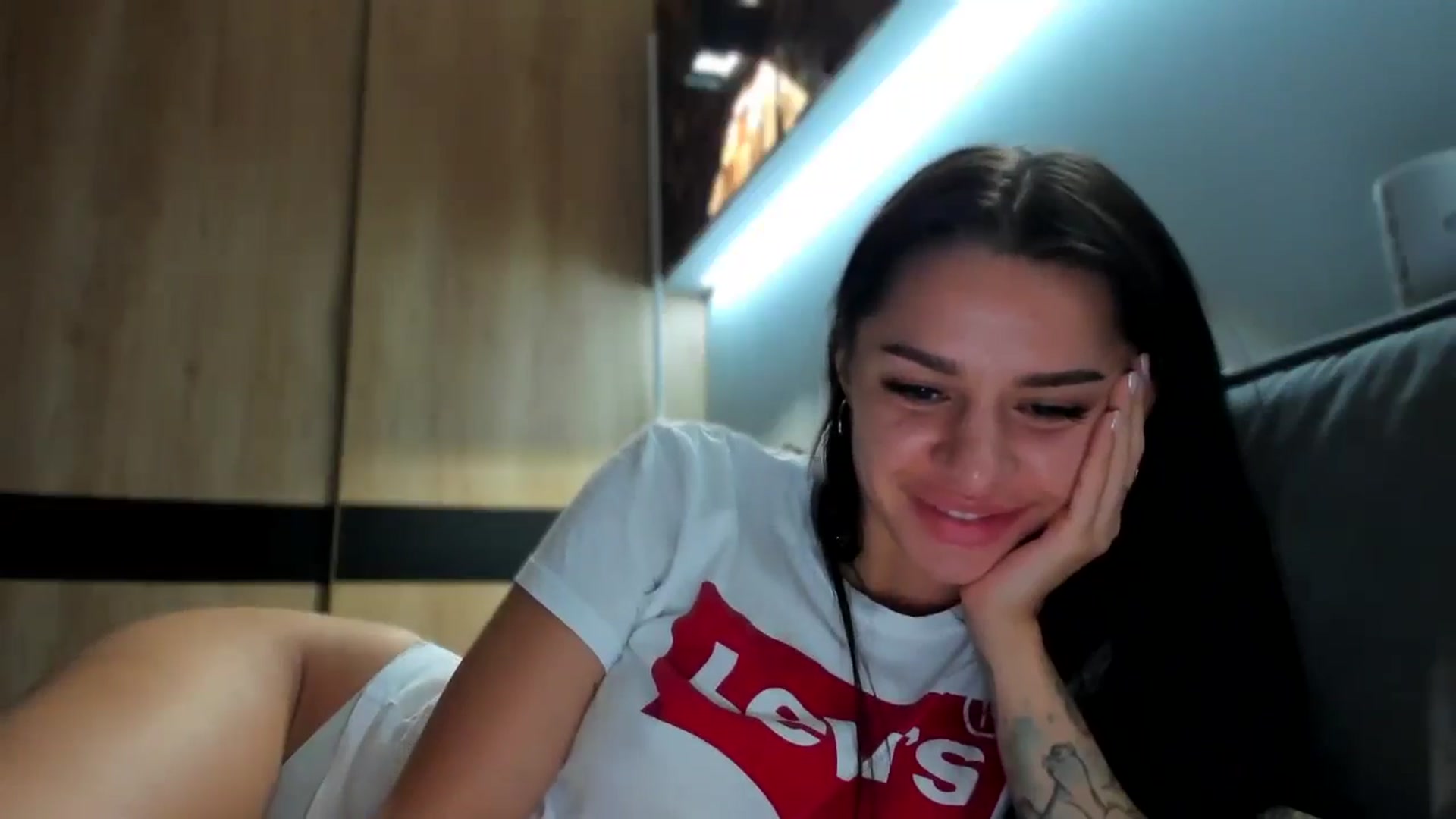 Gallery image thumbnail from swtAlterEgo's myfreecams stream on, 10/13/2024, 24:11 image 5 of 20