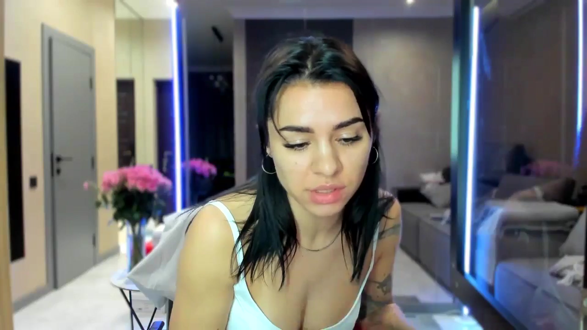 Gallery image thumbnail from swtAlterEgo's myfreecams stream on, 10/16/2024, 05:00 image 4 of 20