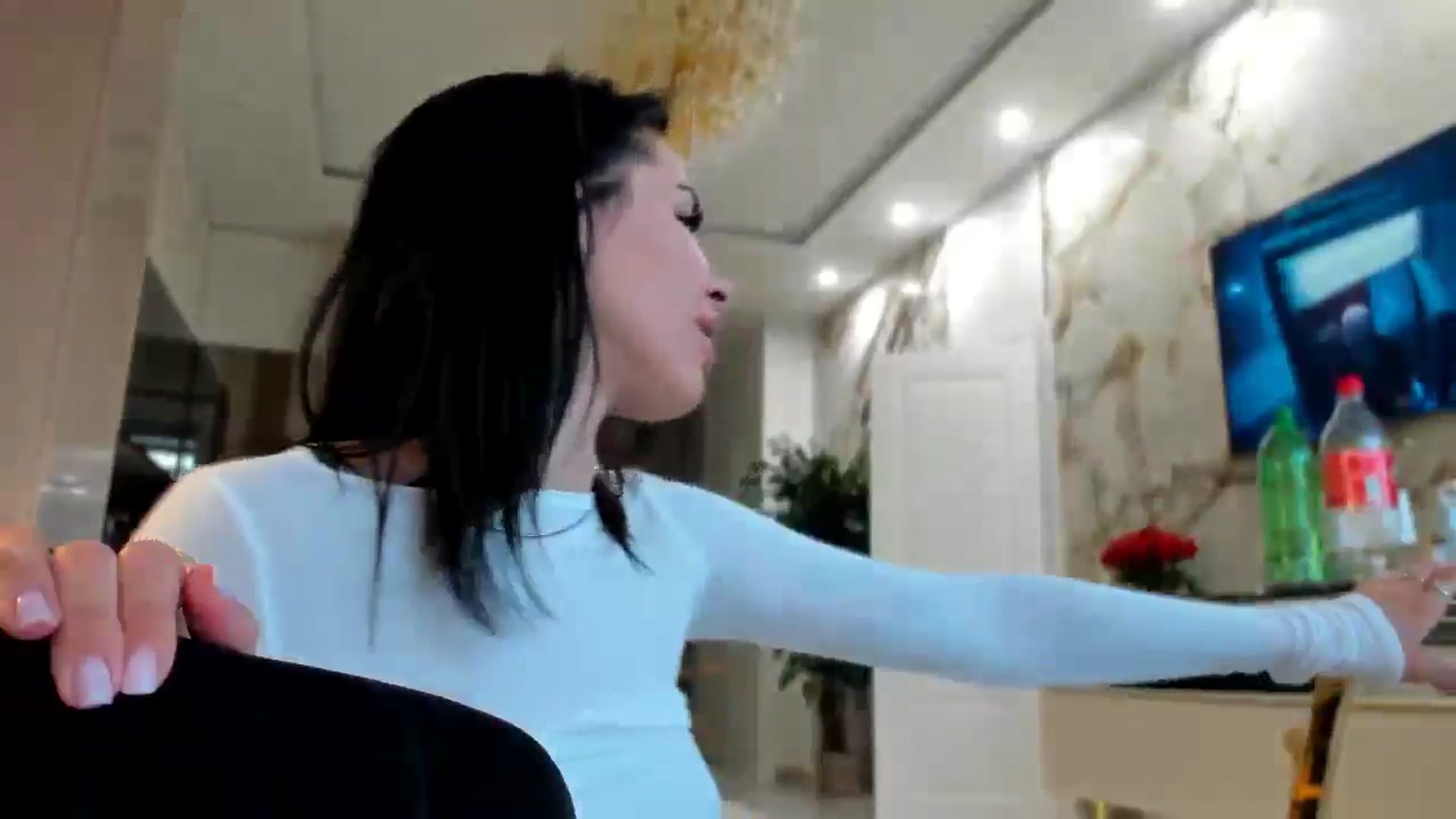Gallery image thumbnail from swtAlterEgo's myfreecams stream on, 10/19/2024, 05:12 image 15 of 20