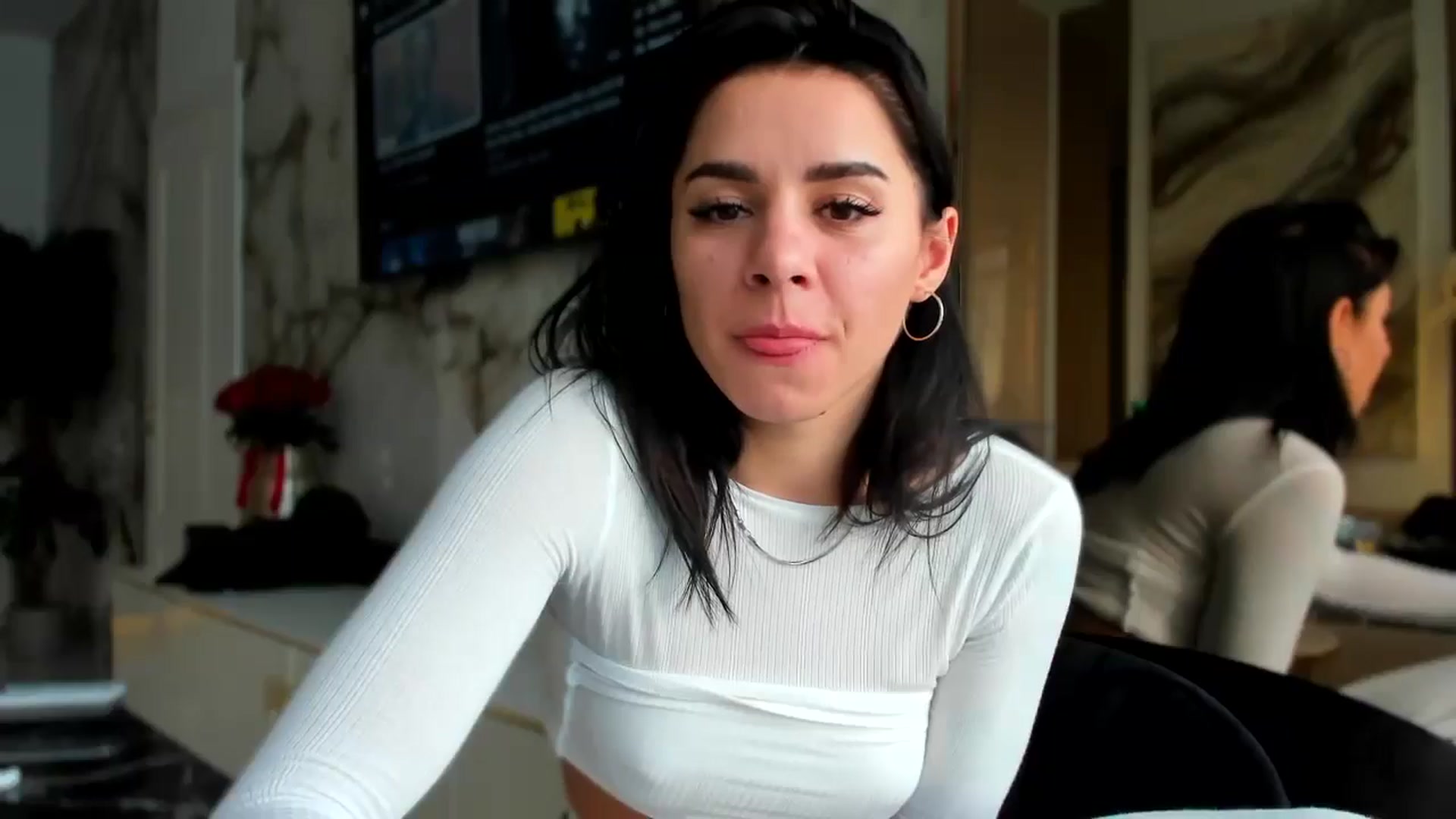 Gallery image thumbnail from swtAlterEgo's myfreecams stream on, 10/19/2024, 05:29 image 15 of 20