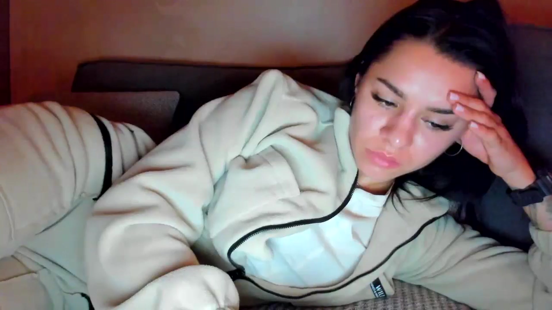 Gallery image thumbnail from swtAlterEgo's myfreecams stream on, 11/10/2024, 24:58 image 2 of 20