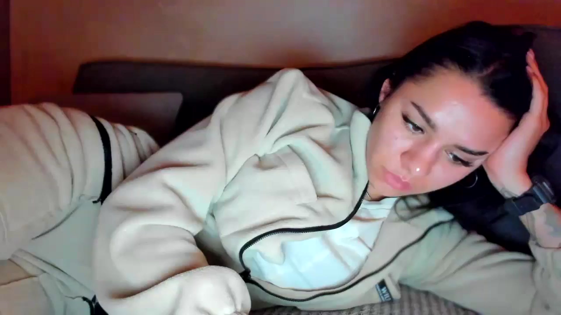 Gallery image thumbnail from swtAlterEgo's myfreecams stream on, 11/10/2024, 24:58 image 1 of 20