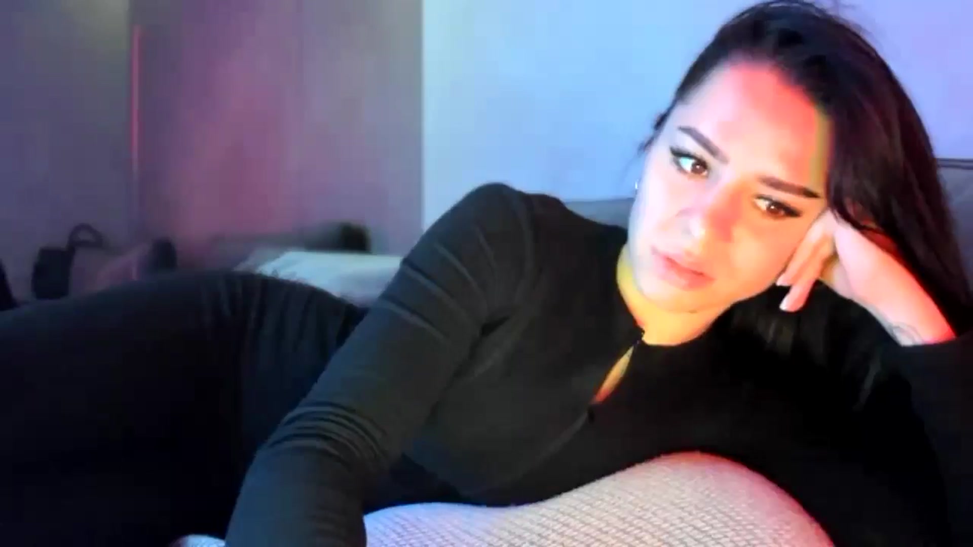 Gallery image thumbnail from swtAlterEgo's myfreecams stream on, 11/18/2024, 24:10 image 8 of 20