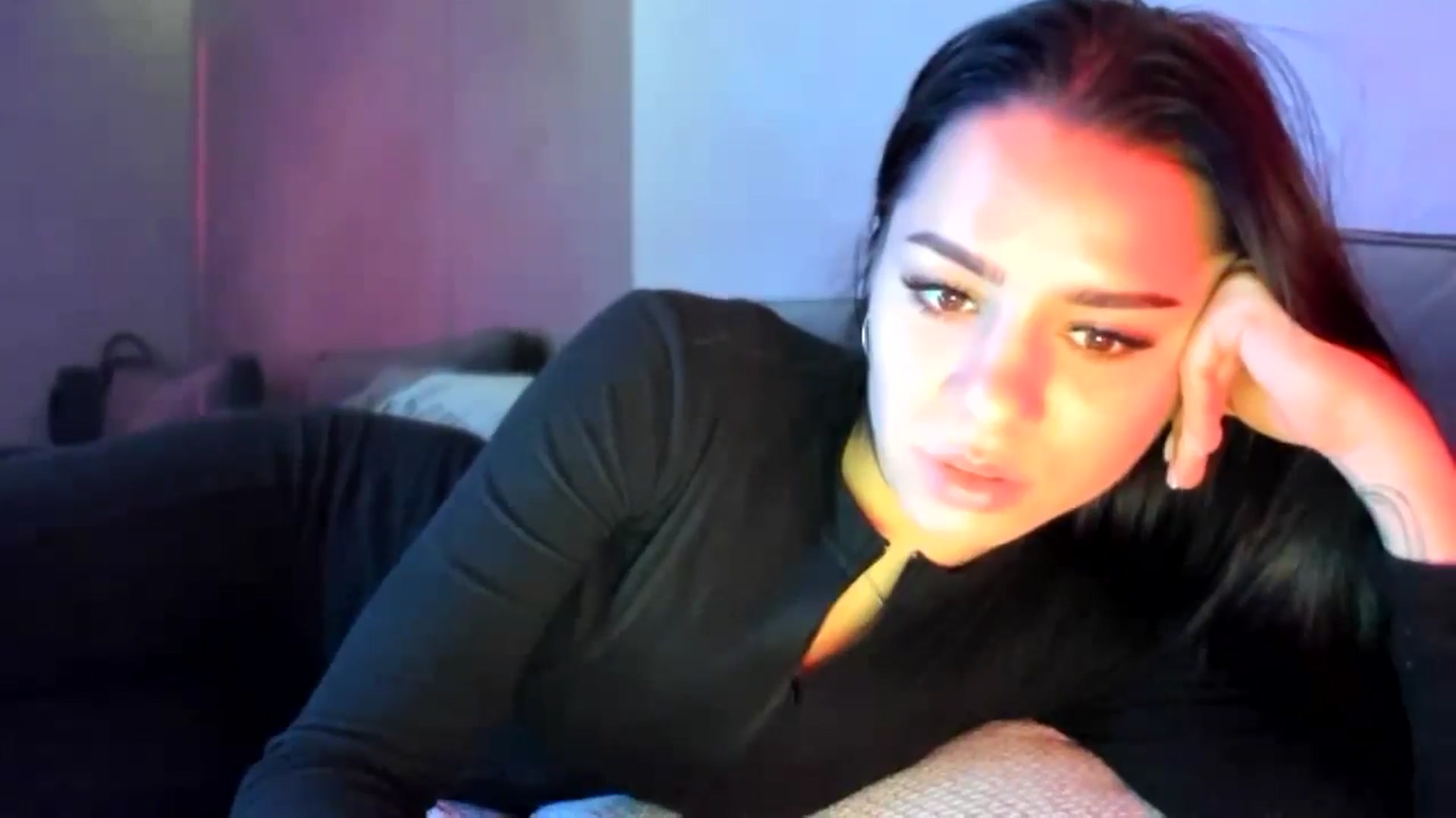 Gallery image thumbnail from swtAlterEgo's myfreecams stream on, 11/18/2024, 24:10 image 11 of 20