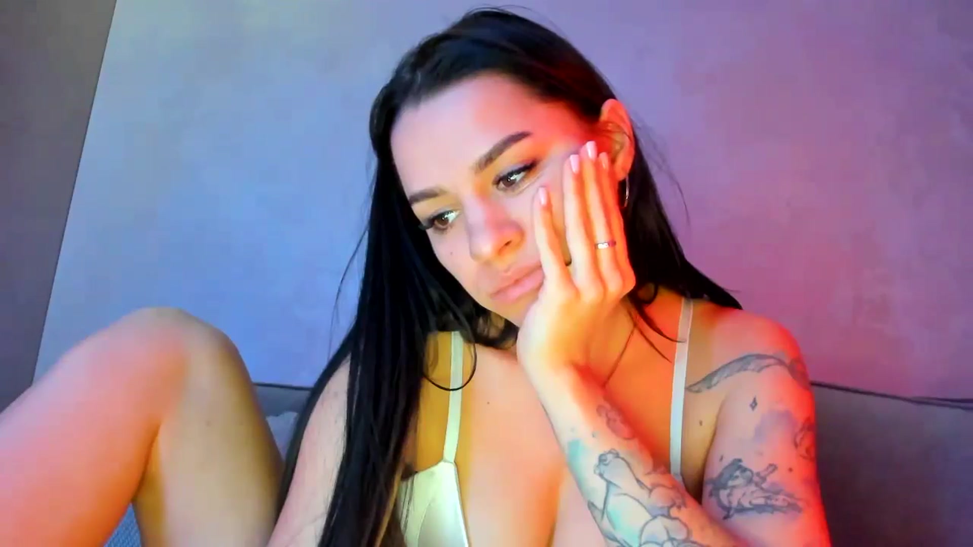 Gallery image thumbnail from swtAlterEgo's myfreecams stream on, 11/18/2024, 21:17 image 14 of 20