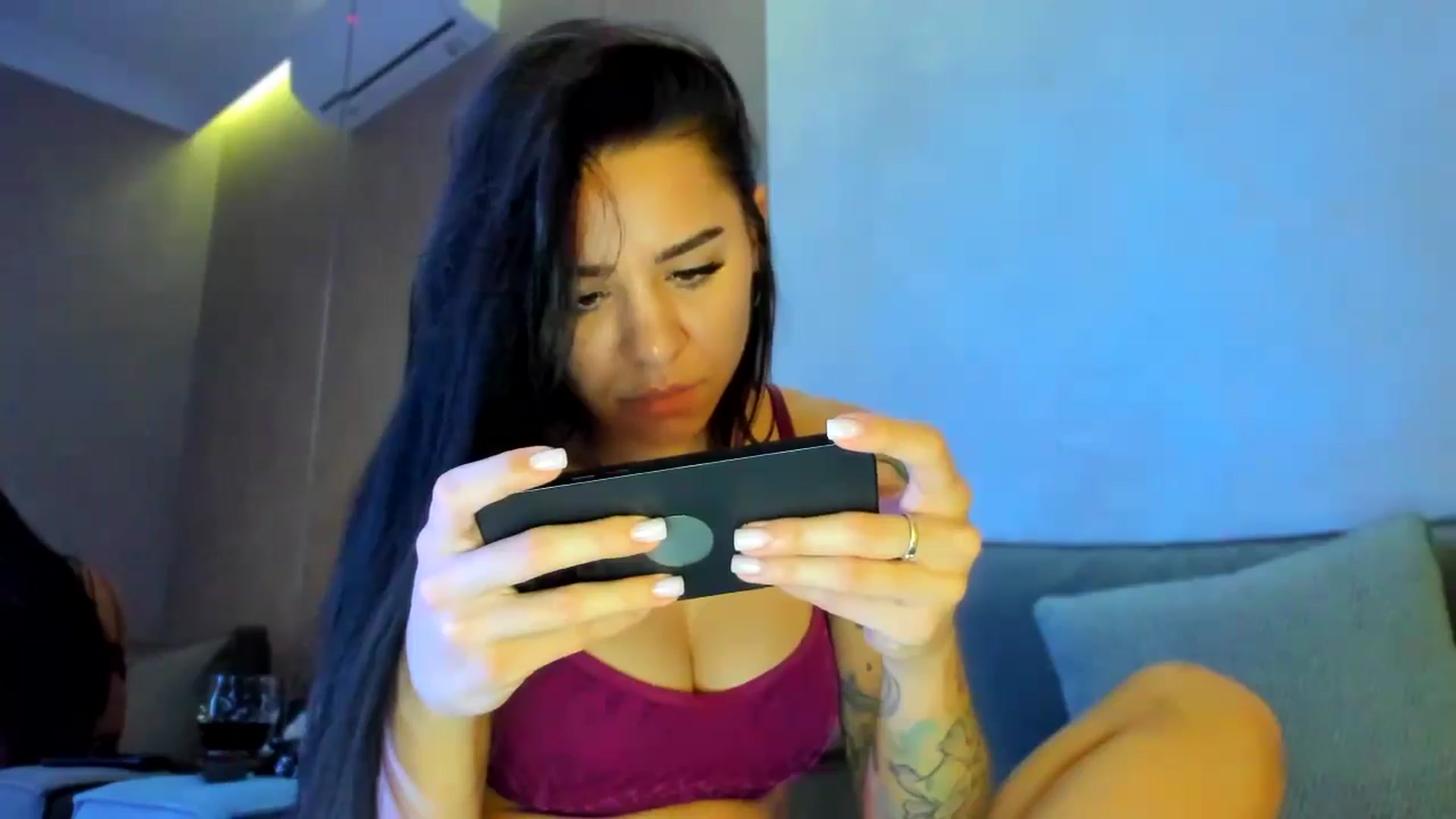 Gallery image thumbnail from swtAlterEgo's myfreecams stream on, 11/20/2024, 24:50 image 2 of 20