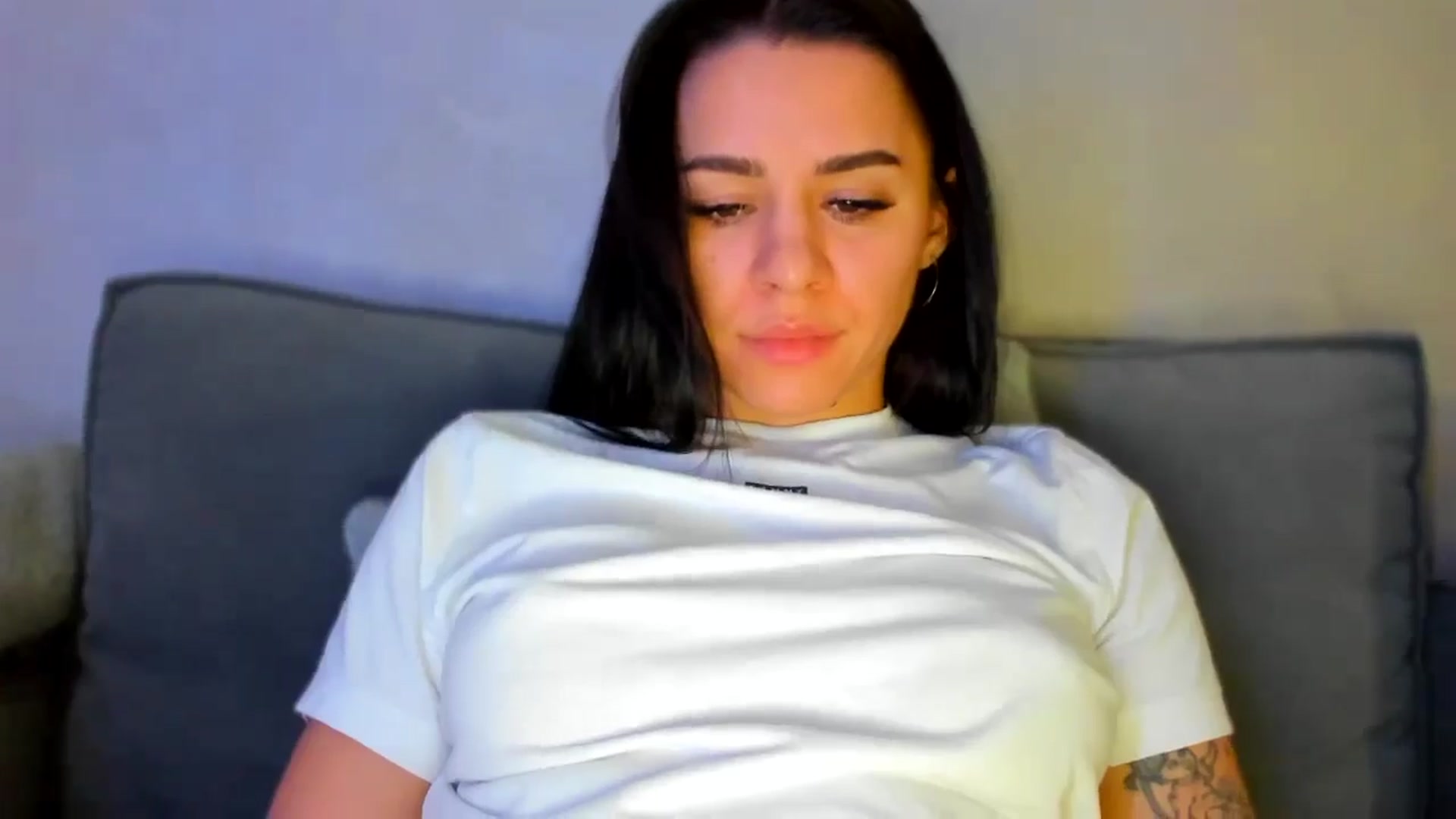 Gallery image thumbnail from swtAlterEgo's myfreecams stream on, 11/20/2024, 06:27 image 2 of 20