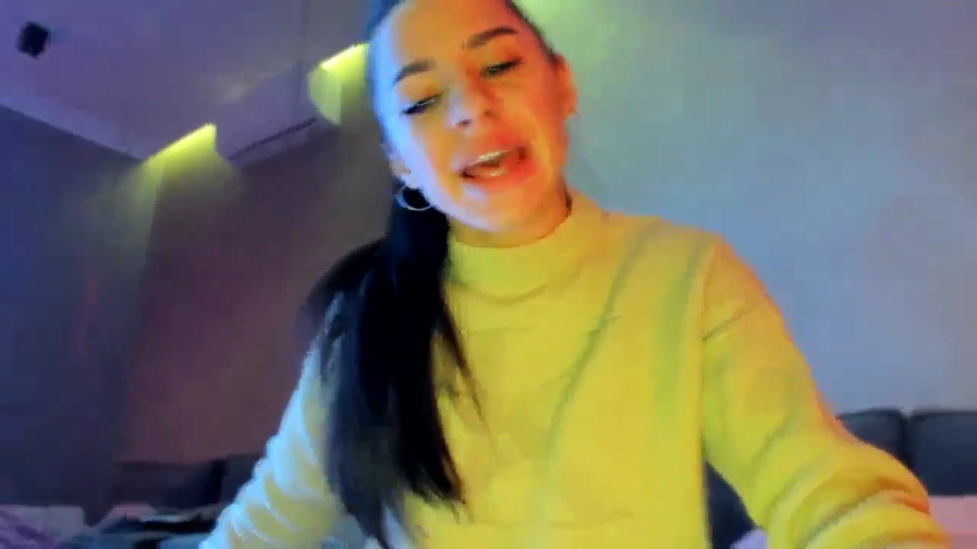 Gallery image thumbnail from swtAlterEgo's myfreecams stream on, 11/25/2024, 20:18 image 3 of 20