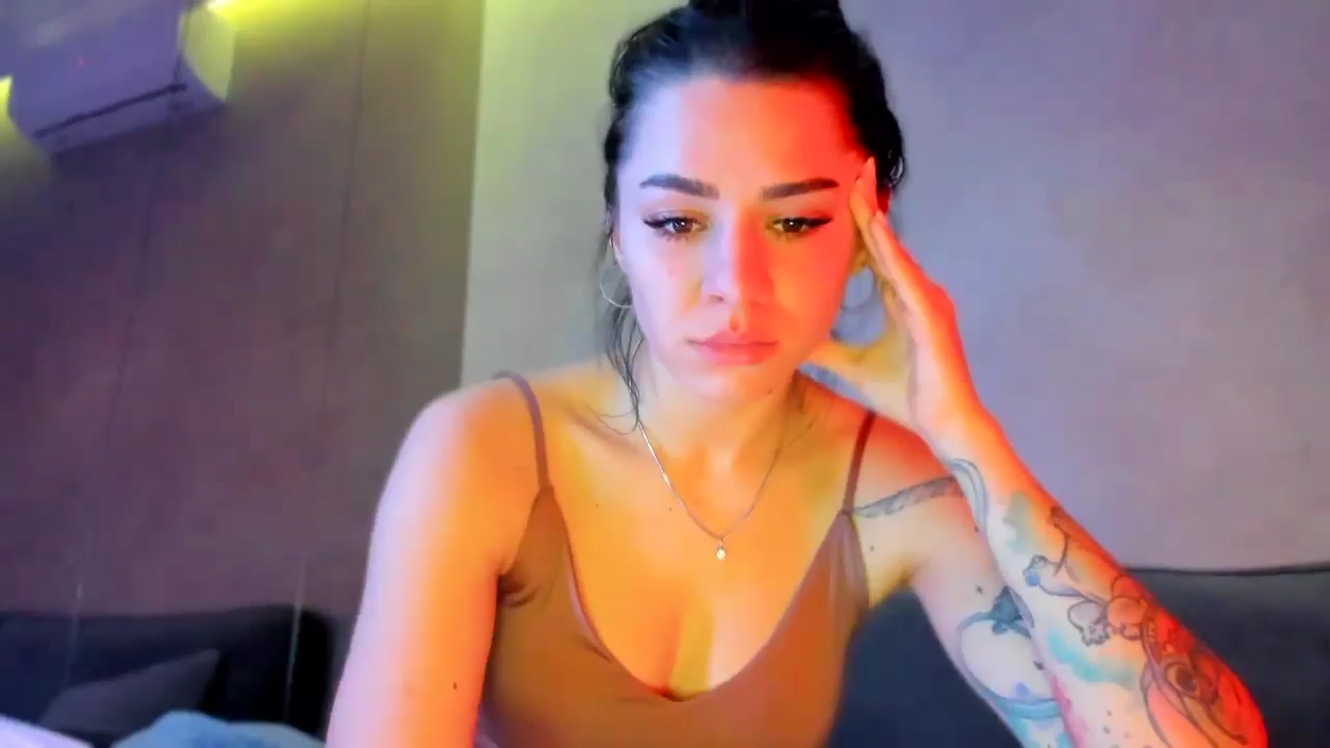 Gallery image thumbnail from swtAlterEgo's myfreecams stream on, 11/26/2024, 06:50 image 2 of 20
