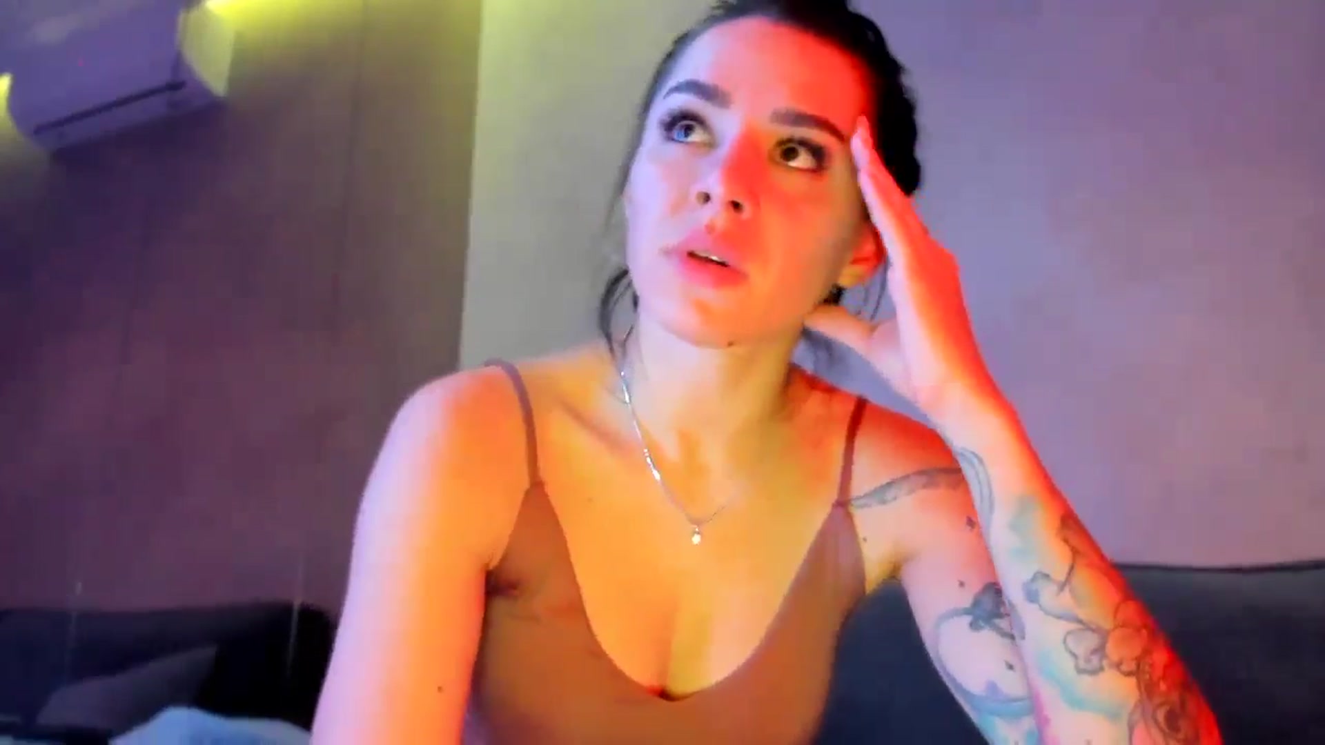 Gallery image thumbnail from swtAlterEgo's myfreecams stream on, 11/26/2024, 06:50 image 12 of 20
