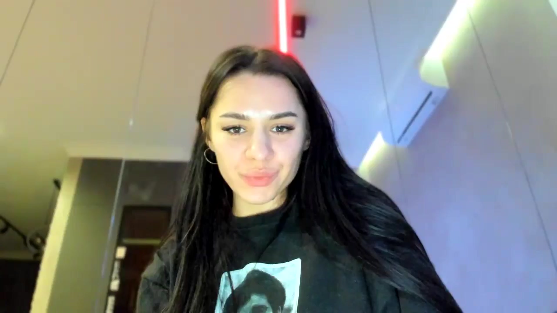 Gallery image thumbnail from swtAlterEgo's myfreecams stream on, 12/02/2024, 22:29 image 15 of 20