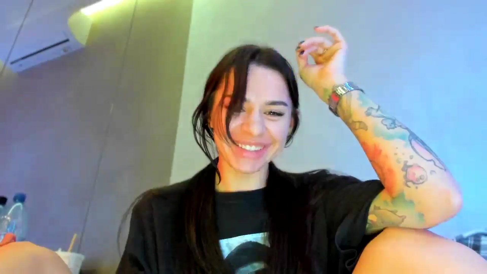 Gallery image thumbnail from swtAlterEgo's myfreecams stream on, 12/03/2024, 01:20 image 18 of 20
