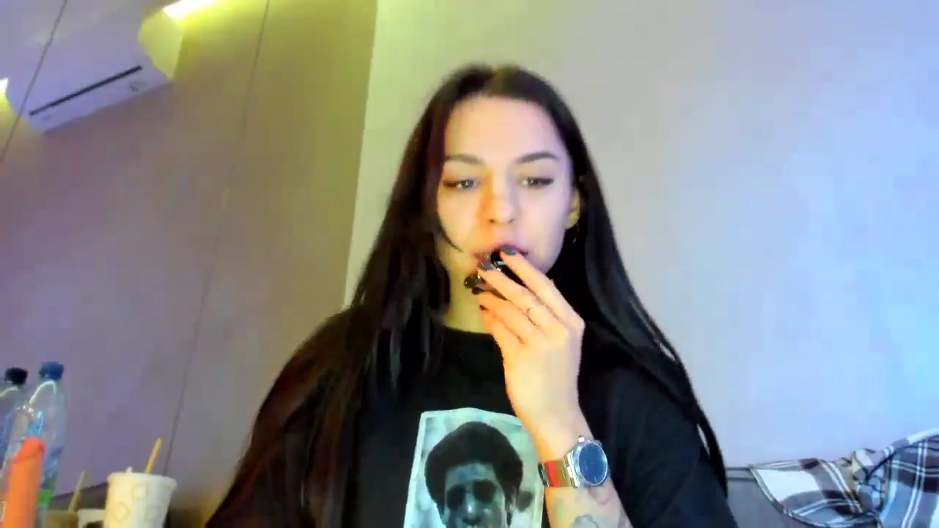 Gallery image thumbnail from swtAlterEgo's myfreecams stream on, 12/03/2024, 01:20 image 17 of 20