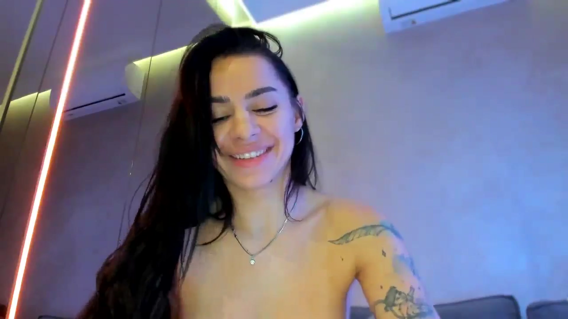 Gallery image thumbnail from swtAlterEgo's myfreecams stream on, 12/06/2024, 02:47 image 6 of 20