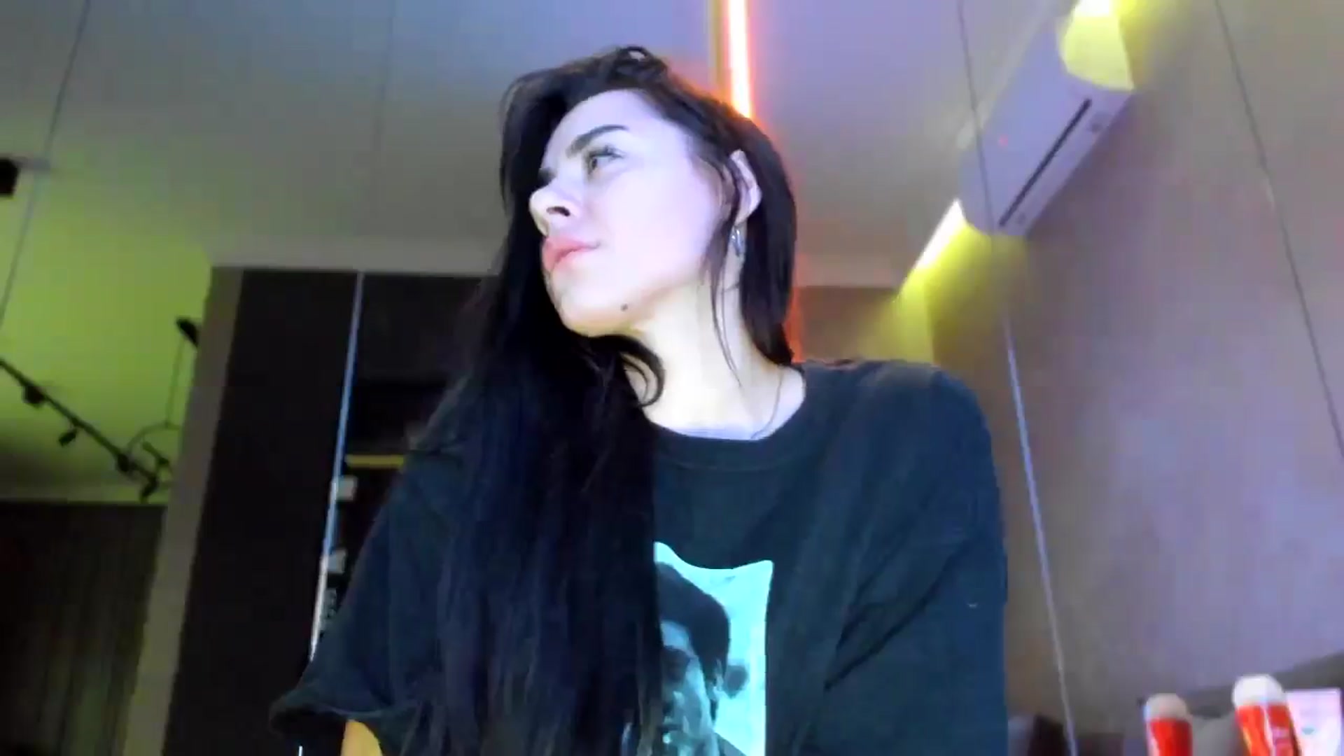 Gallery image thumbnail from swtAlterEgo's myfreecams stream on, 12/09/2024, 02:27 image 8 of 20