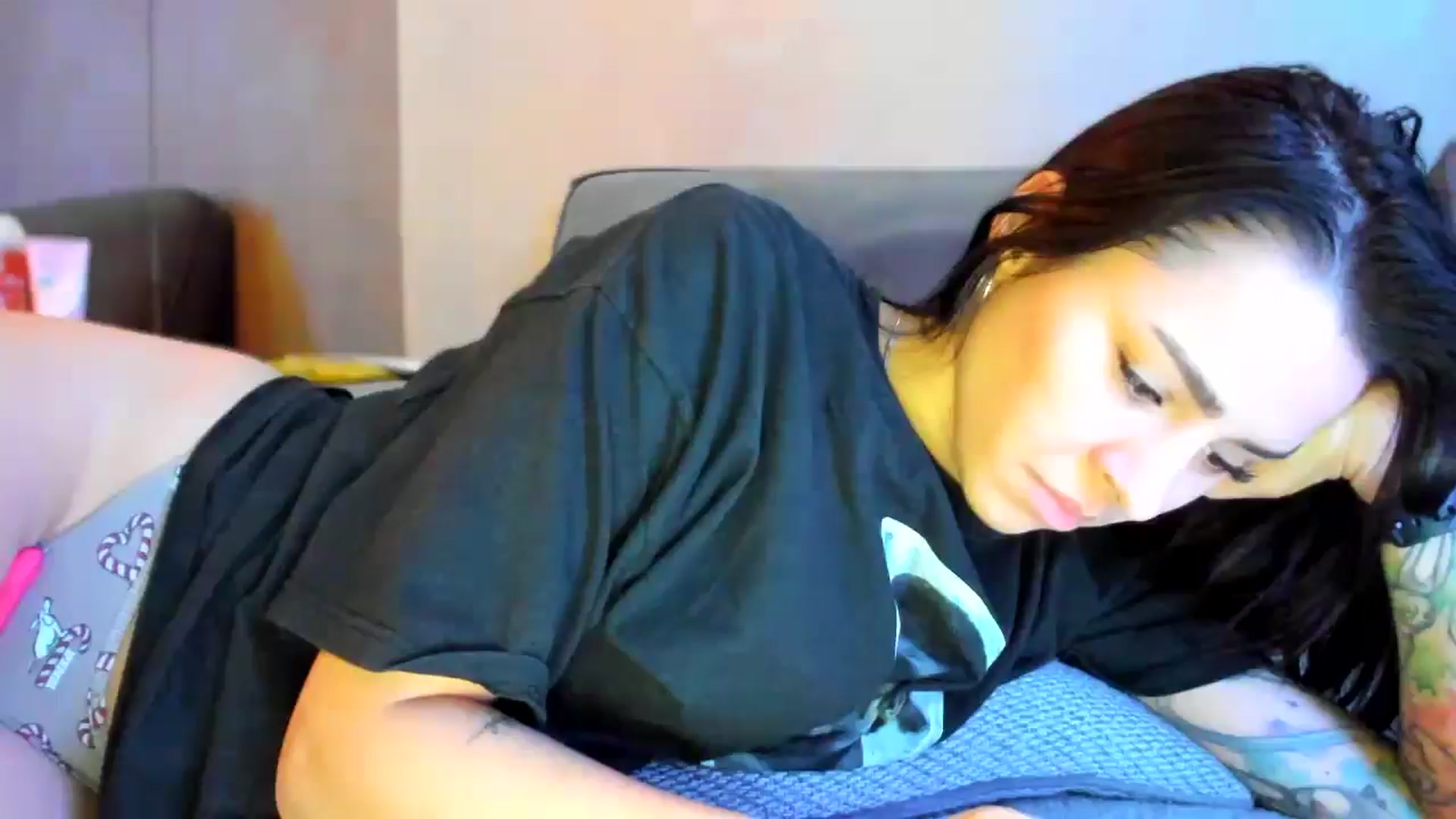 Gallery image thumbnail from swtAlterEgo's myfreecams stream on, 12/09/2024, 02:27 image 13 of 20