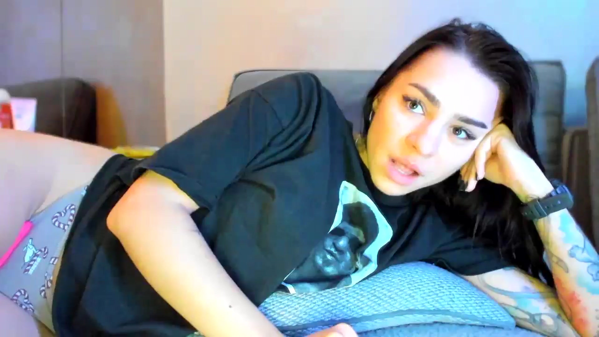 Gallery image thumbnail from swtAlterEgo's myfreecams stream on, 12/09/2024, 02:27 image 12 of 20