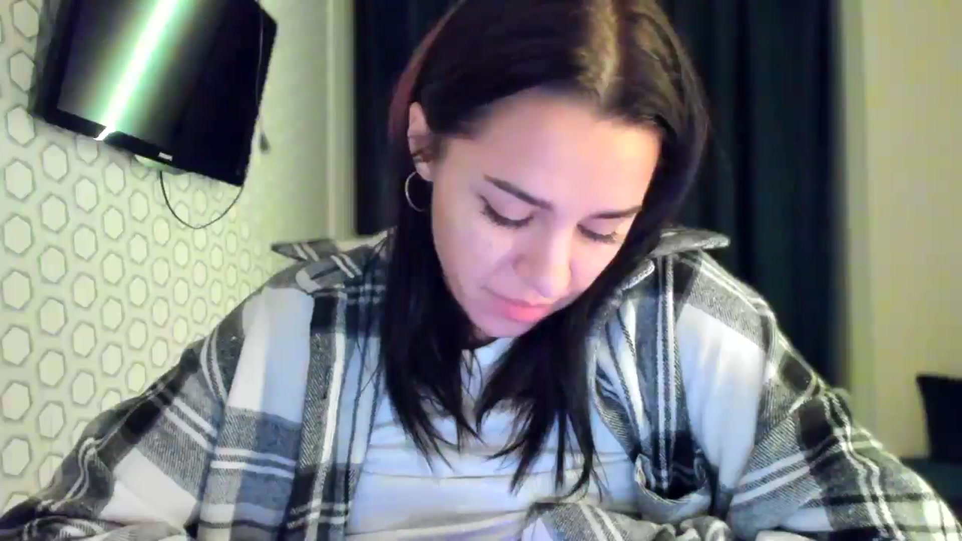 Gallery image thumbnail from swtAlterEgo's myfreecams stream on, 12/21/2024, 01:46 image 15 of 20