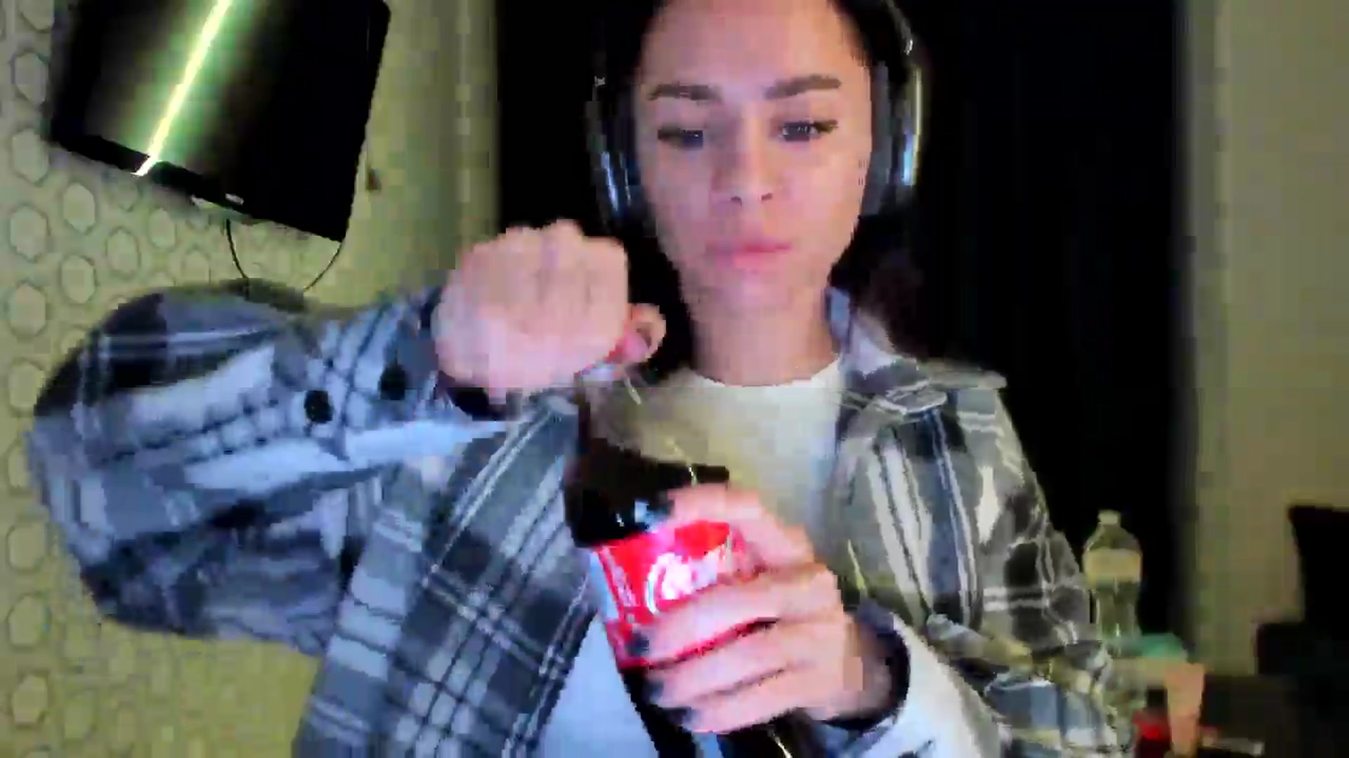 Gallery image thumbnail from swtAlterEgo's myfreecams stream on, 12/21/2024, 03:07 image 4 of 20