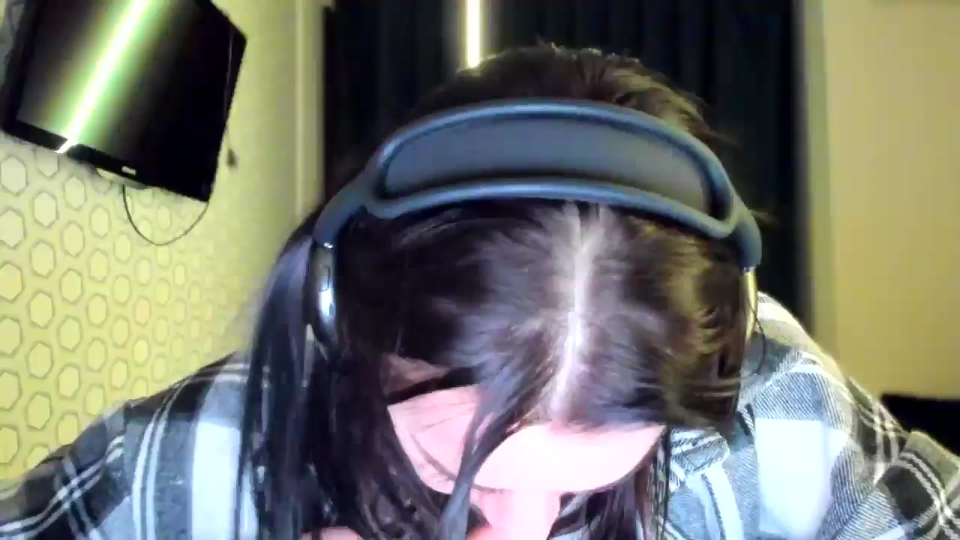 Gallery image thumbnail from swtAlterEgo's myfreecams stream on, 12/21/2024, 03:07 image 11 of 20