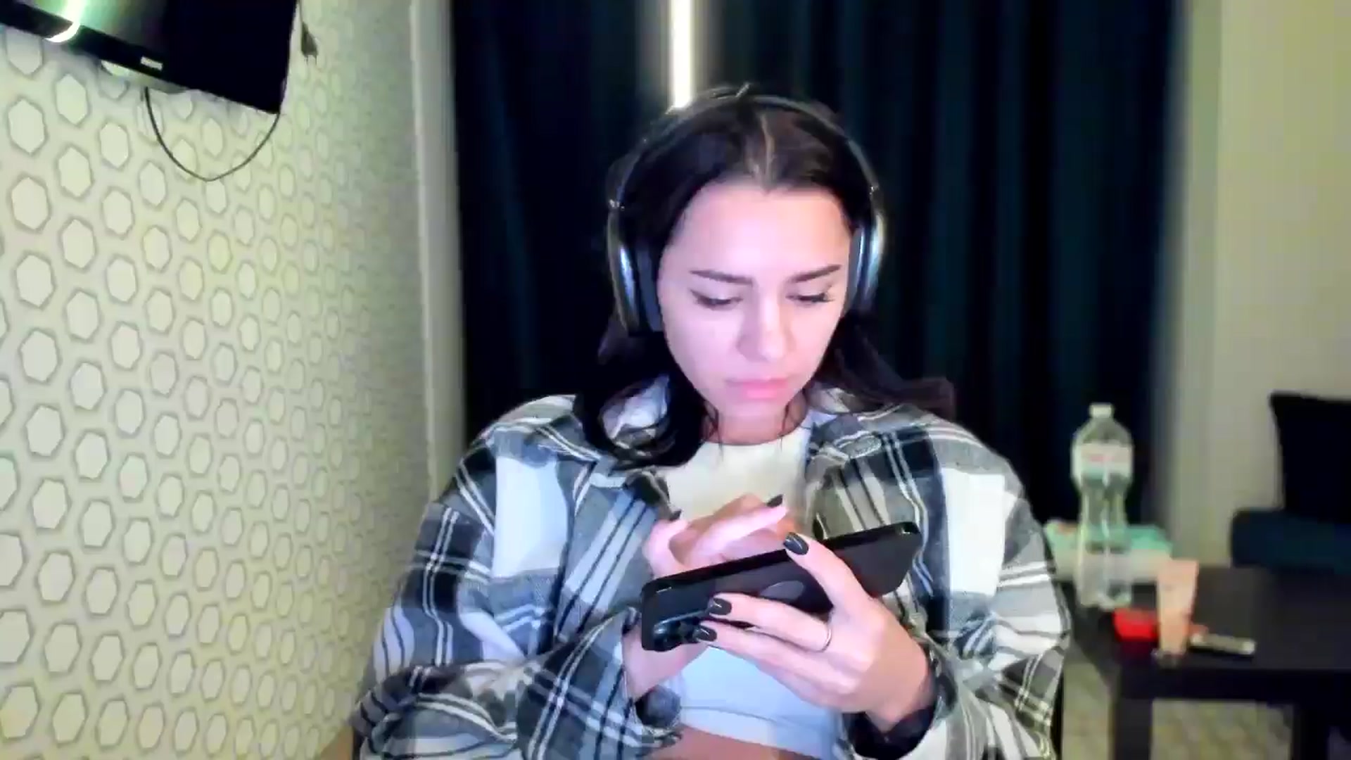 Gallery image thumbnail from swtAlterEgo's myfreecams stream on, 12/21/2024, 03:07 image 7 of 20