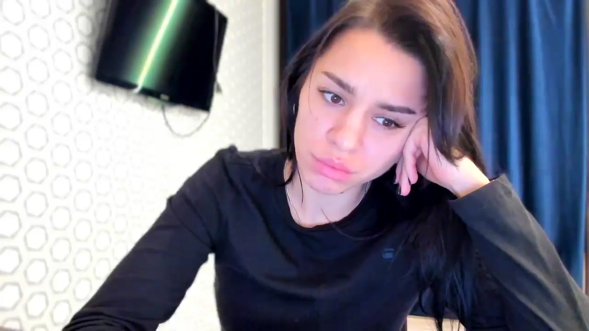 Gallery image thumbnail from swtAlterEgo's myfreecams stream on, 12/21/2024, 20:10 image 9 of 20