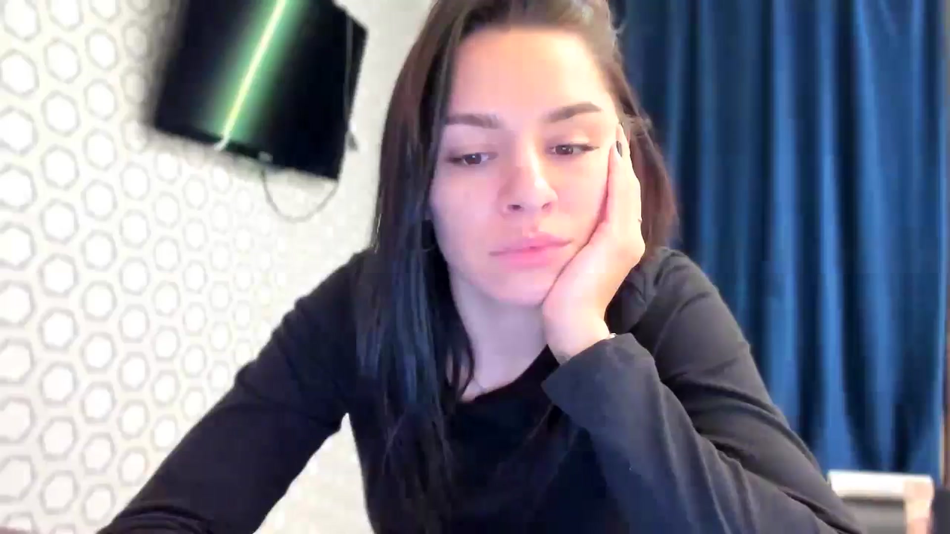 Gallery image thumbnail from swtAlterEgo's myfreecams stream on, 12/21/2024, 20:10 image 4 of 20