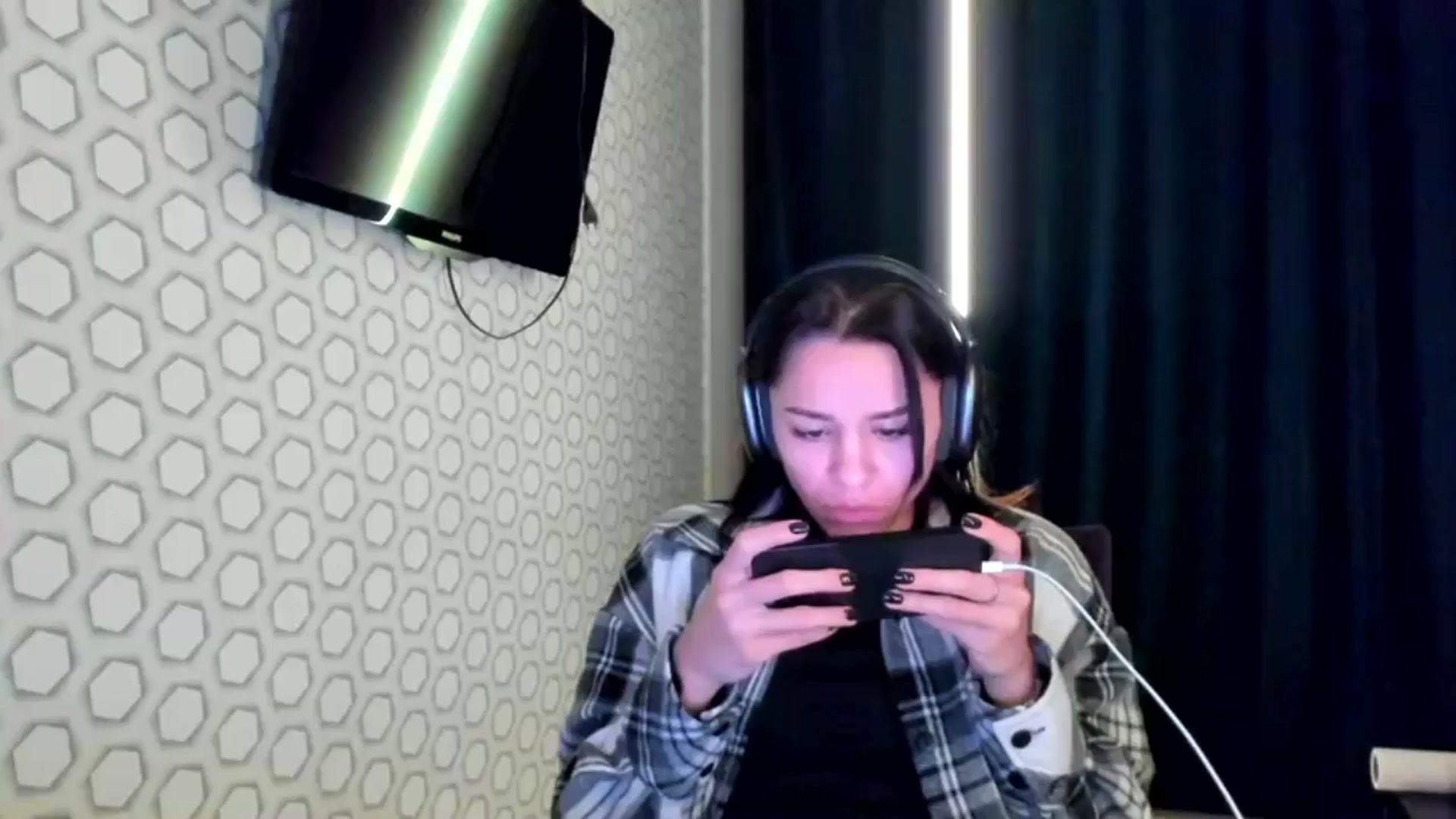 Gallery image thumbnail from swtAlterEgo's myfreecams stream on, 12/22/2024, 02:43 image 11 of 20