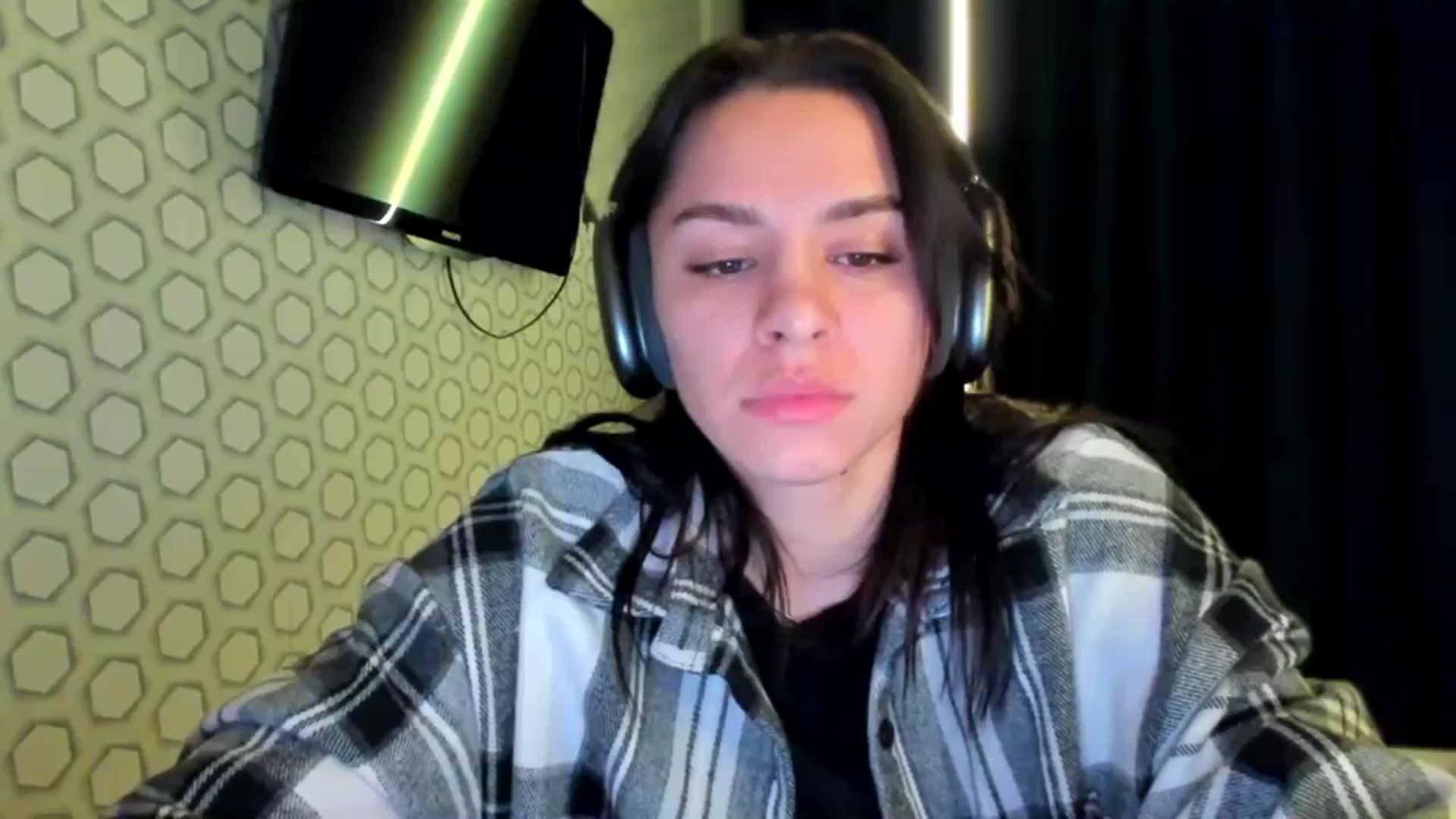 Gallery image thumbnail from swtAlterEgo's myfreecams stream on, 12/22/2024, 02:43 image 12 of 20