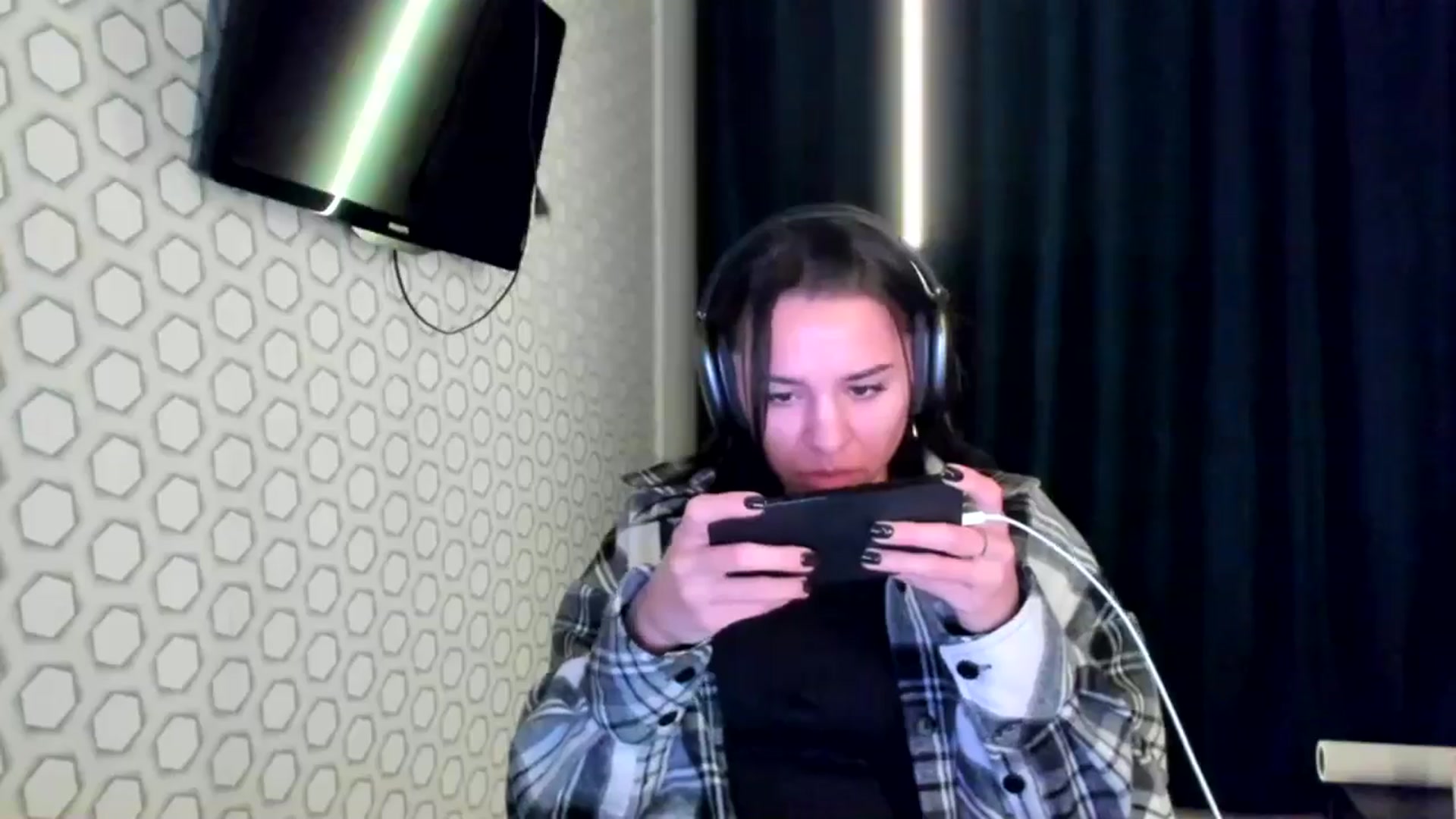 Gallery image thumbnail from swtAlterEgo's myfreecams stream on, 12/22/2024, 02:43 image 5 of 20