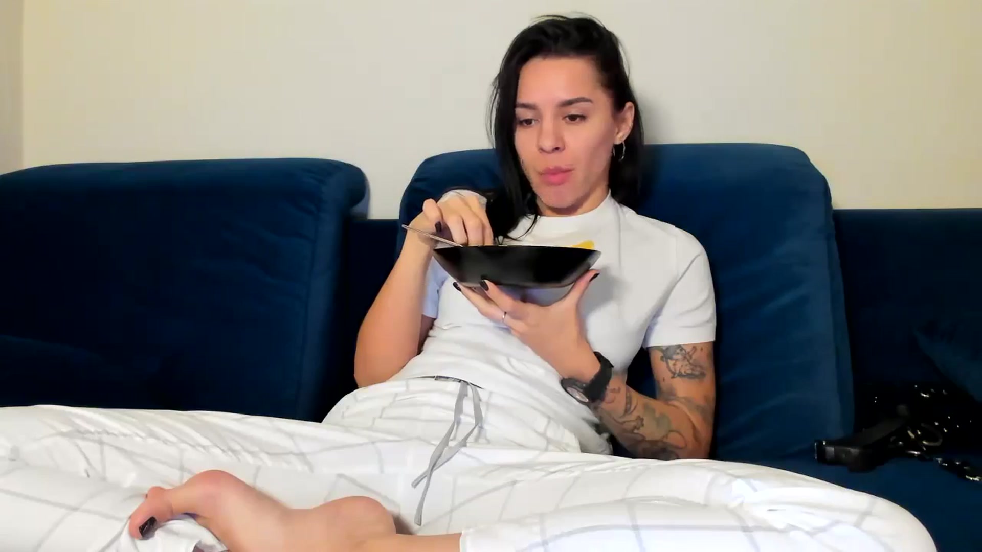 Gallery image thumbnail from swtAlterEgo's myfreecams stream on, 12/26/2024, 20:15 image 7 of 20