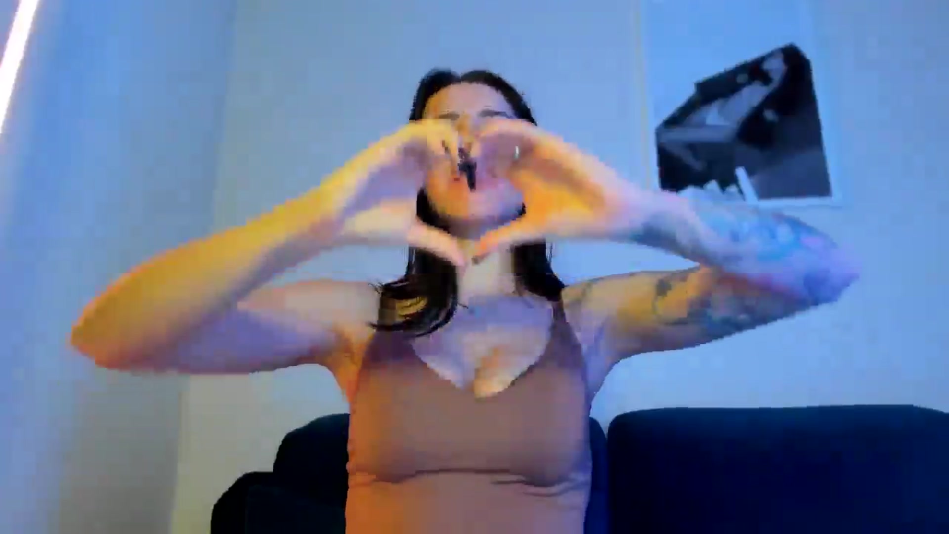 Gallery image thumbnail from swtAlterEgo's myfreecams stream on, 01/05/2025, 01:12 image 15 of 20