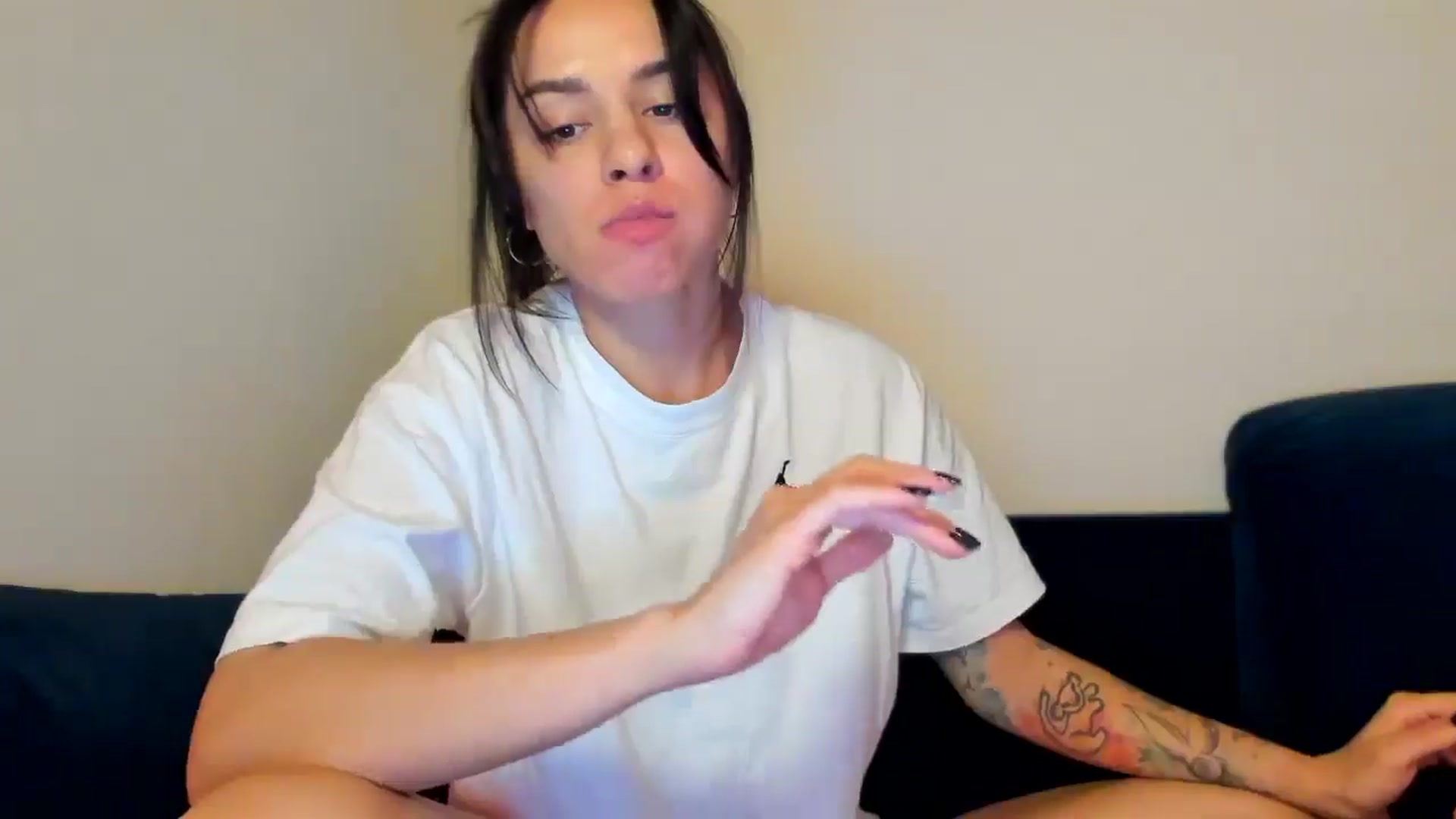 Gallery image thumbnail from swtAlterEgo's myfreecams stream on, 01/07/2025, 21:17 image 3 of 20