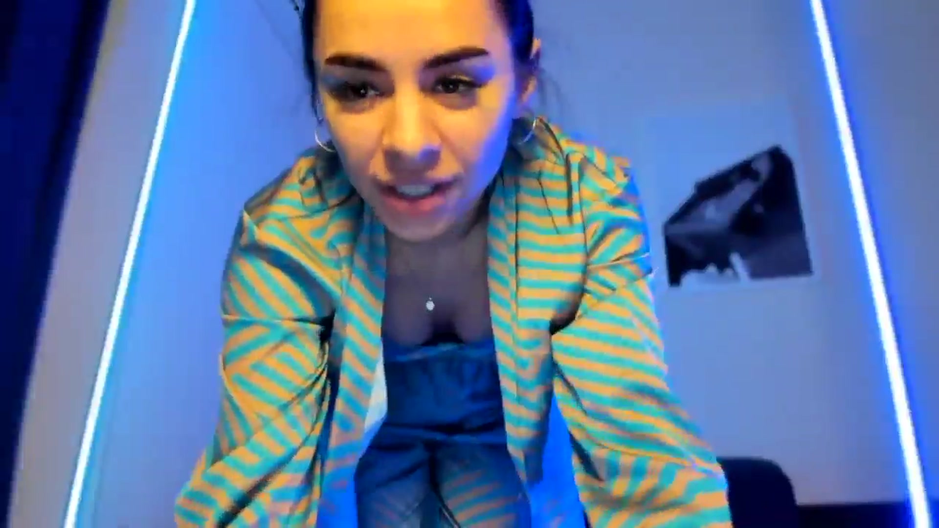 Gallery image thumbnail from swtAlterEgo's myfreecams stream on, 01/27/2025, 24:02 image 2 of 20